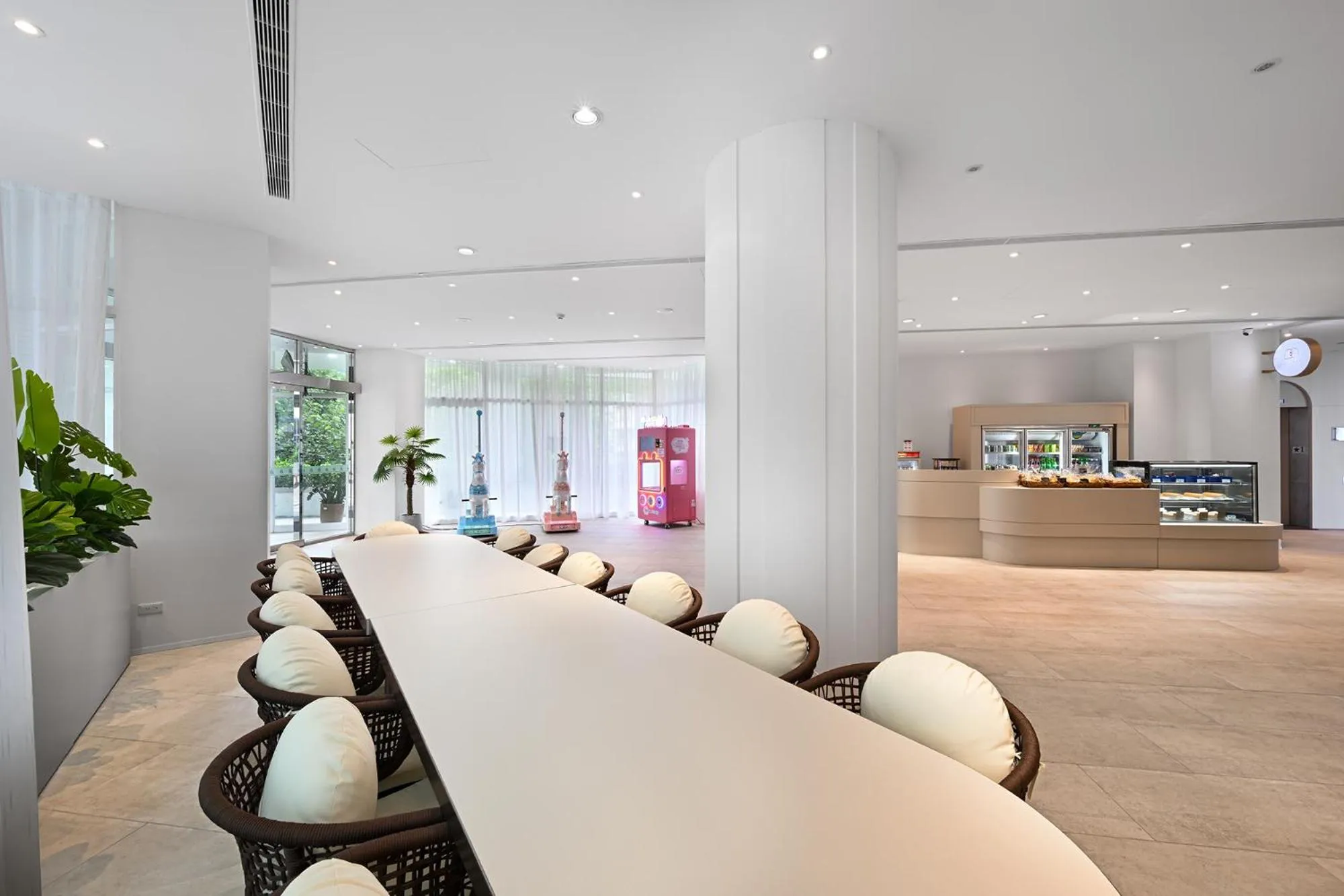 Seating area in CT Green Bay Hot-Spring Hotel