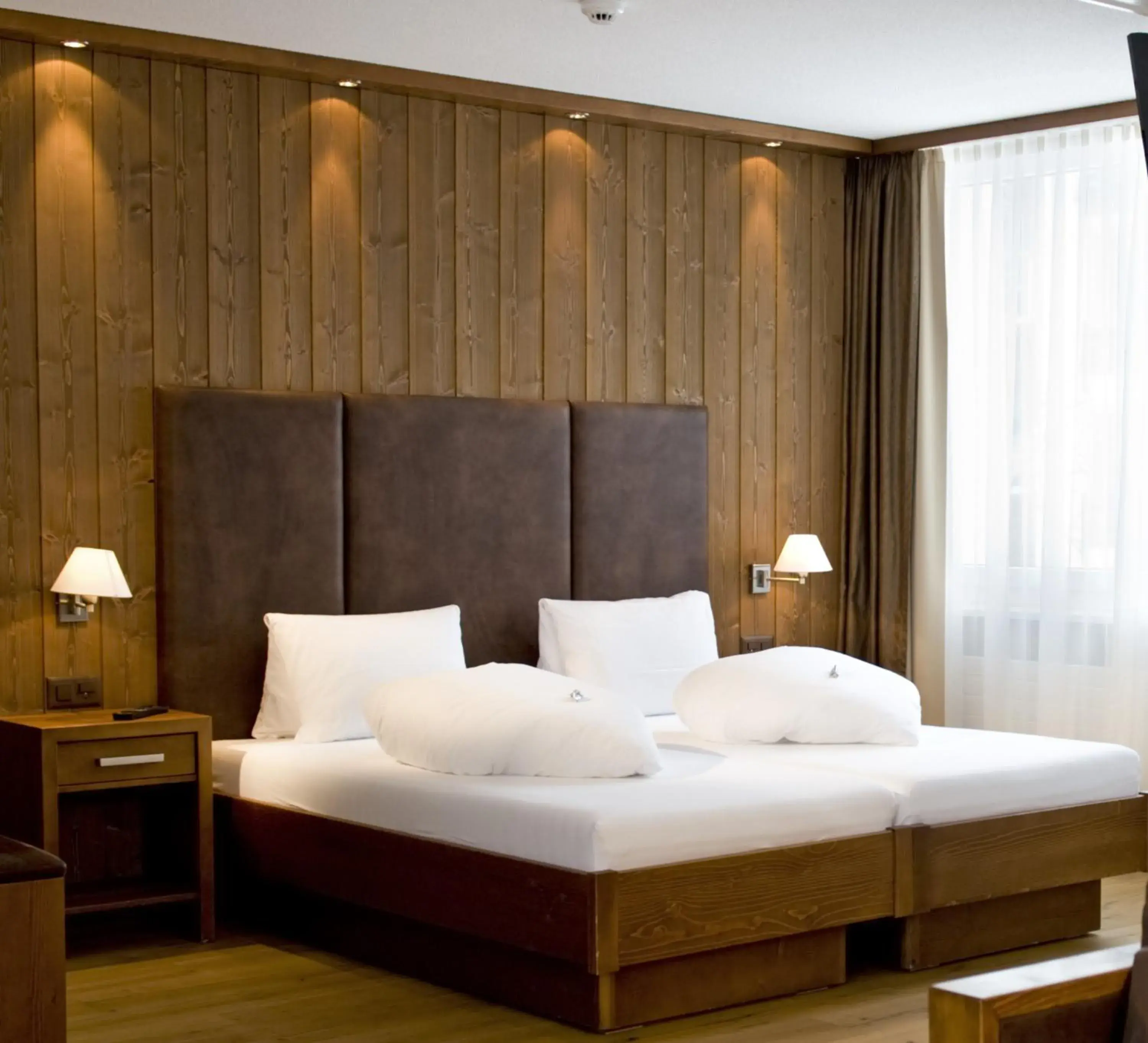 Double Room in Hotel Quellenhof Leukerbad Double Room in Hotel Quellenhof Leukerbad