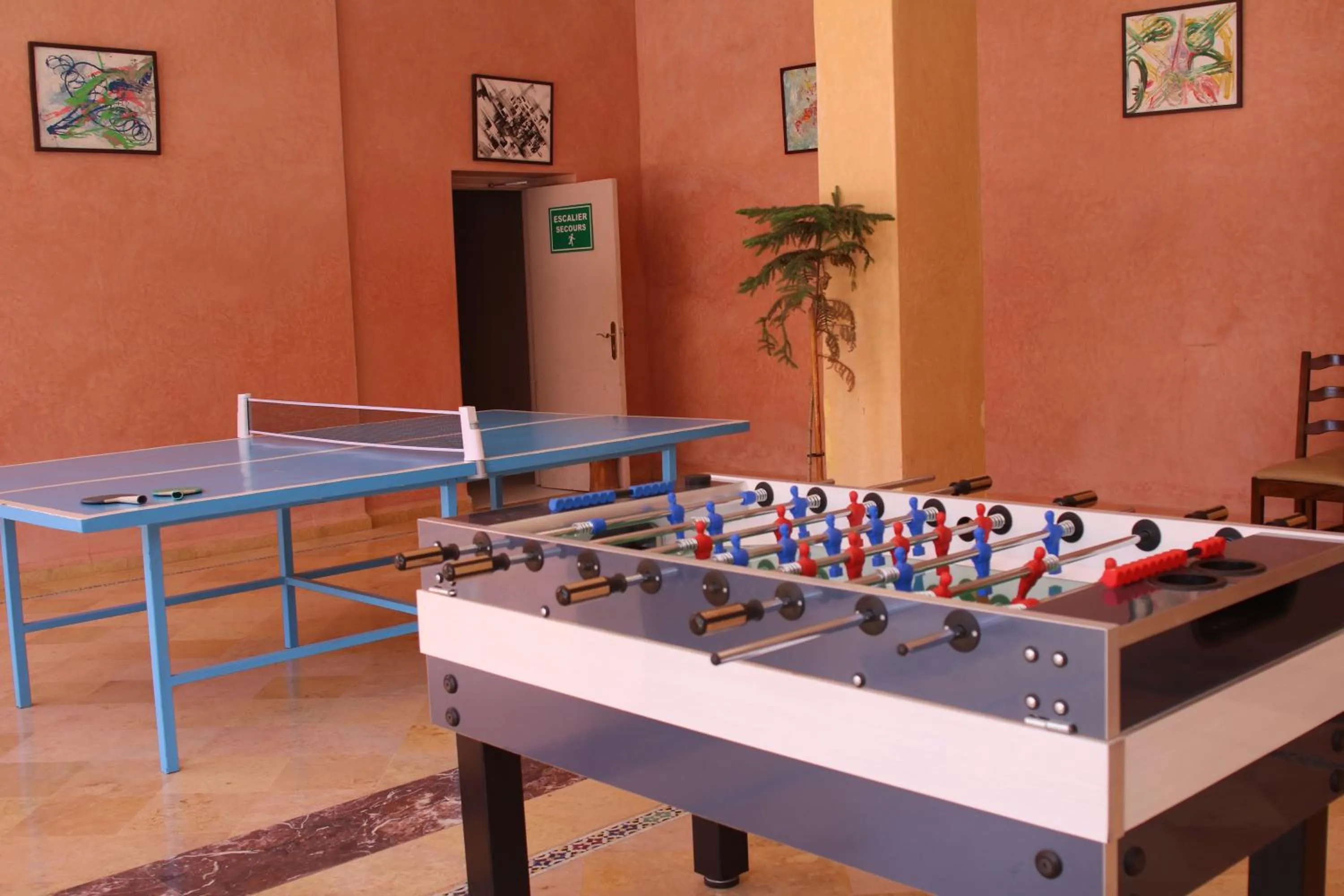 Swimming pool in Hotel Idou Tiznit