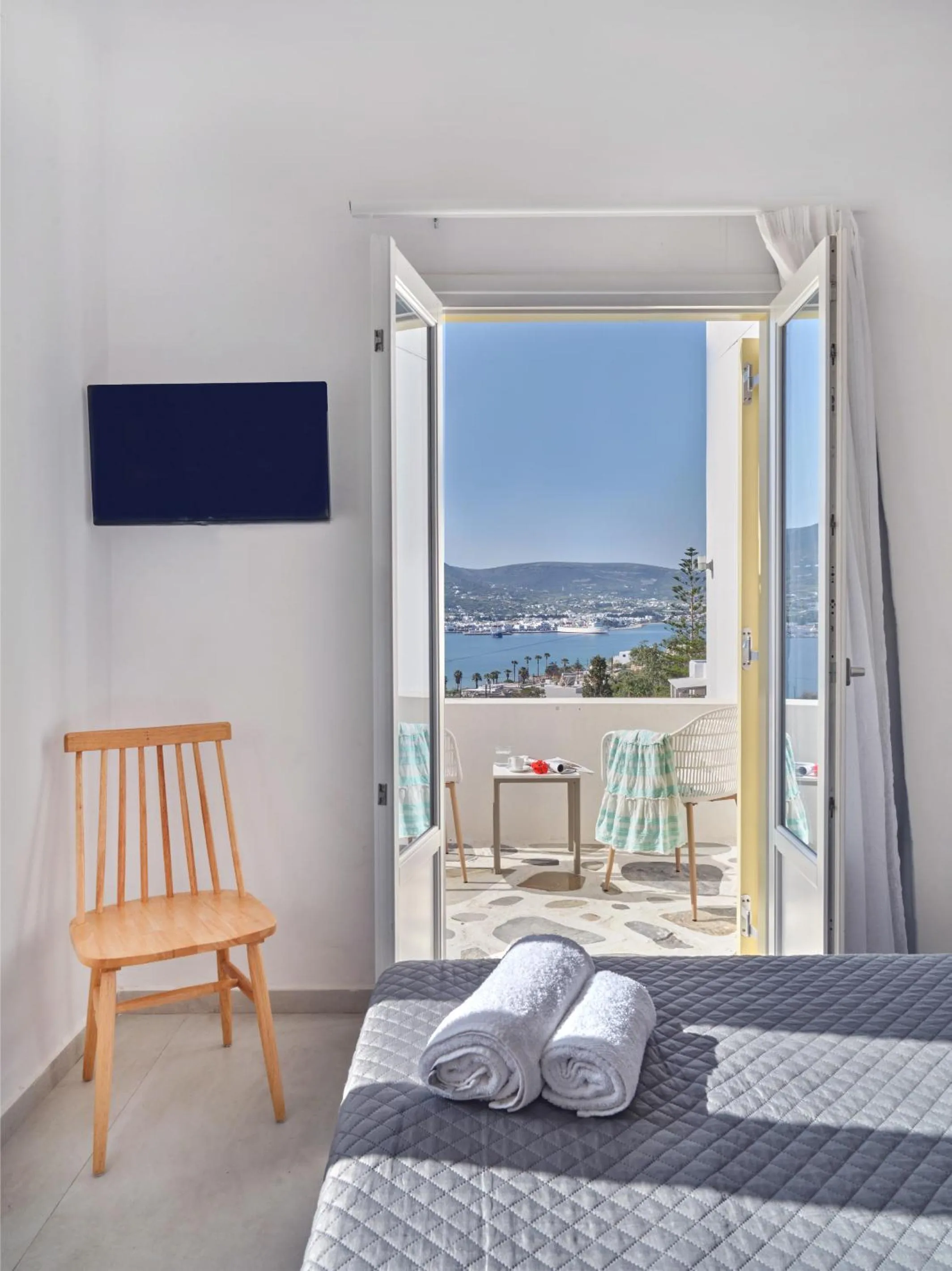 Bed in Akrotiri Hotel