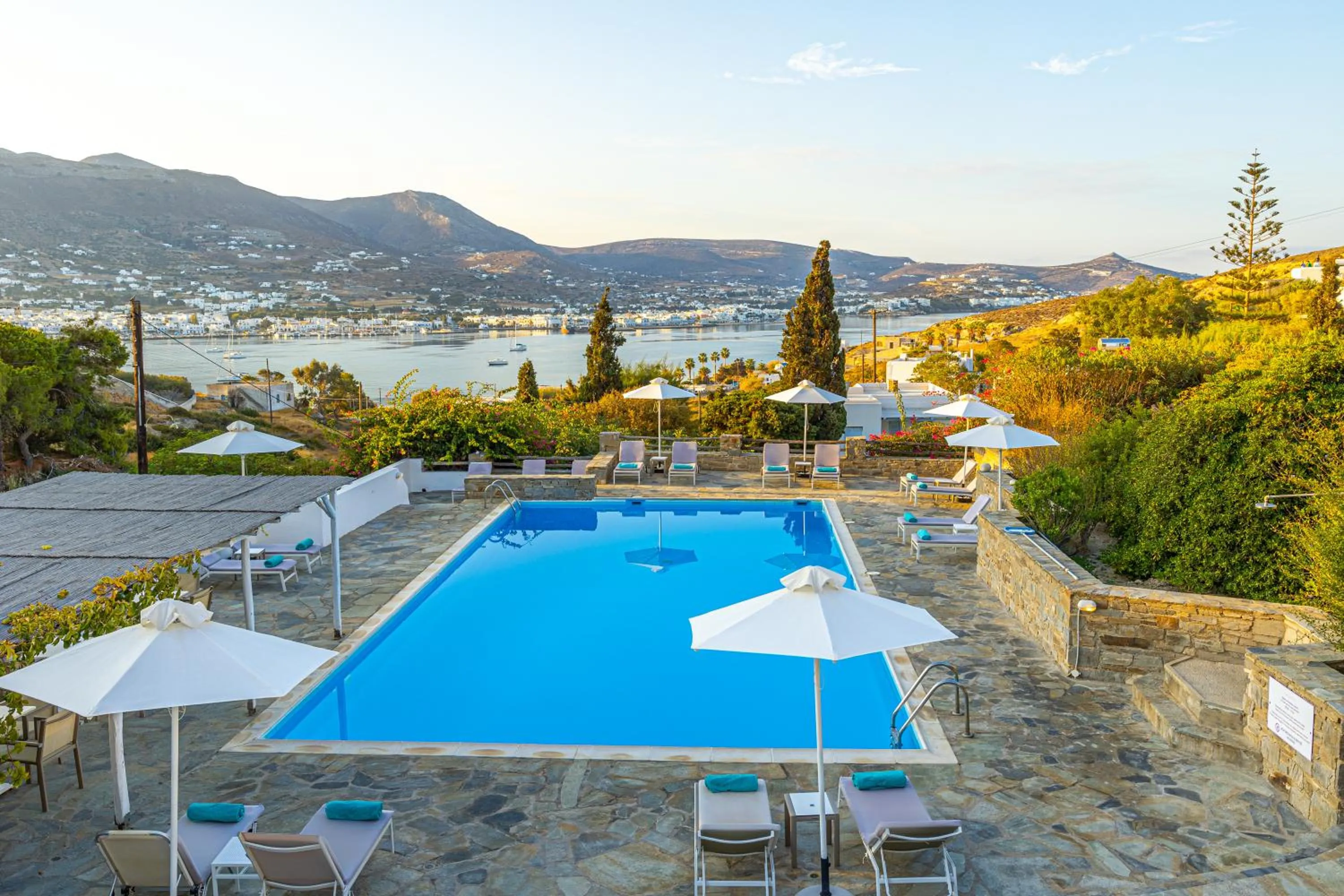 Swimming pool in Akrotiri Hotel
