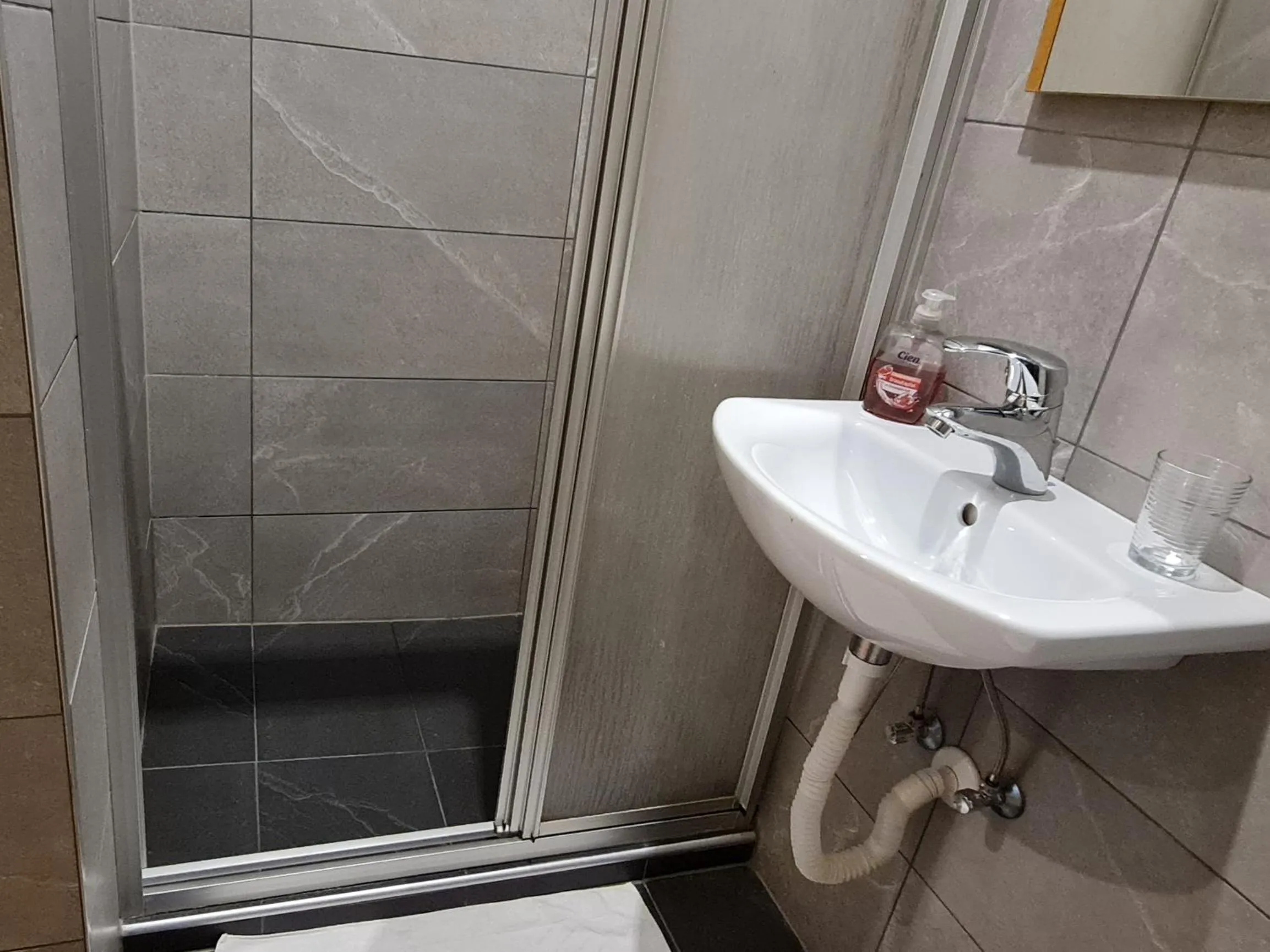 Shower in Aparthotel LAAERBERG