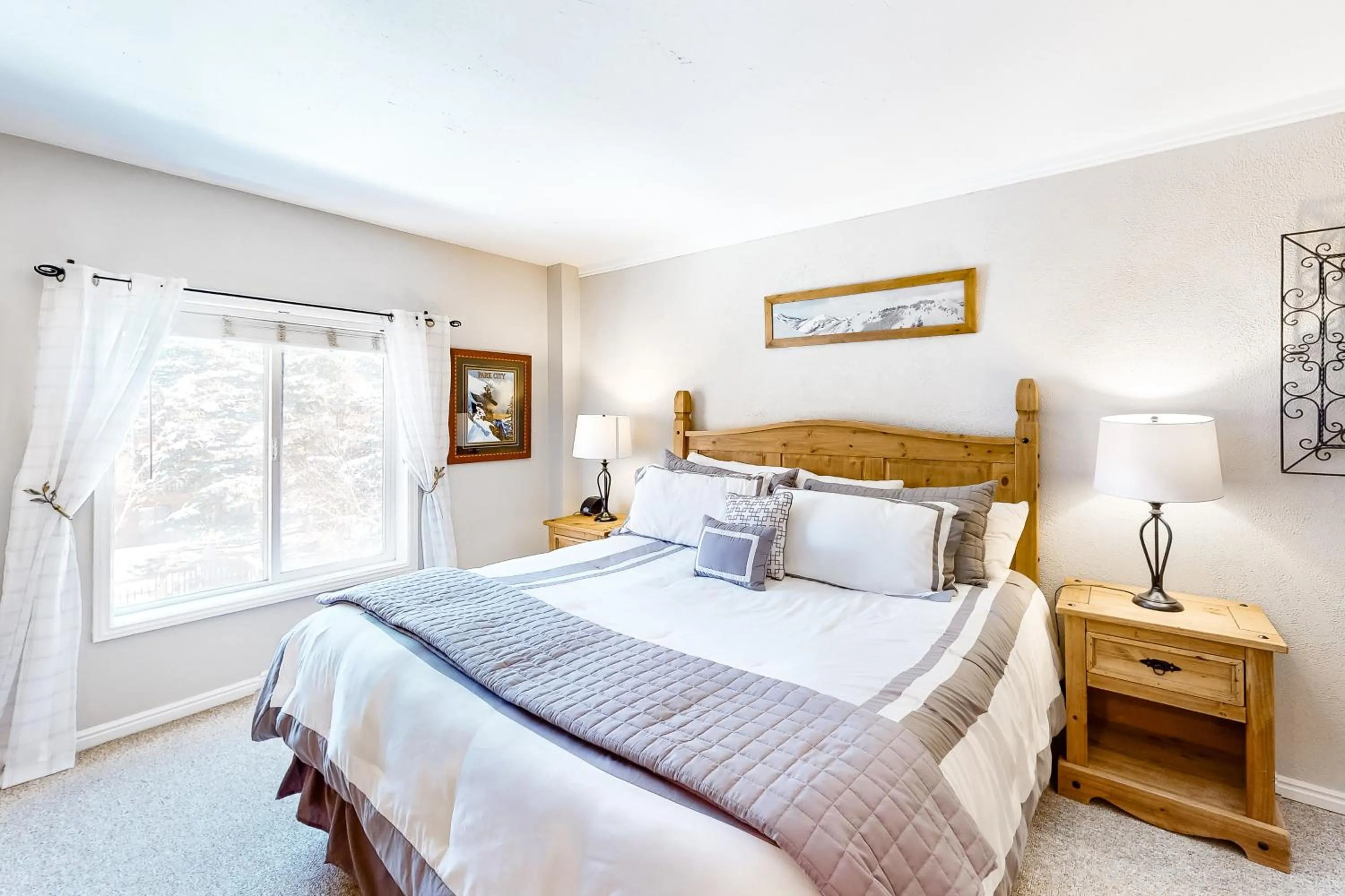 Bed in Park Station Luxury Retreat