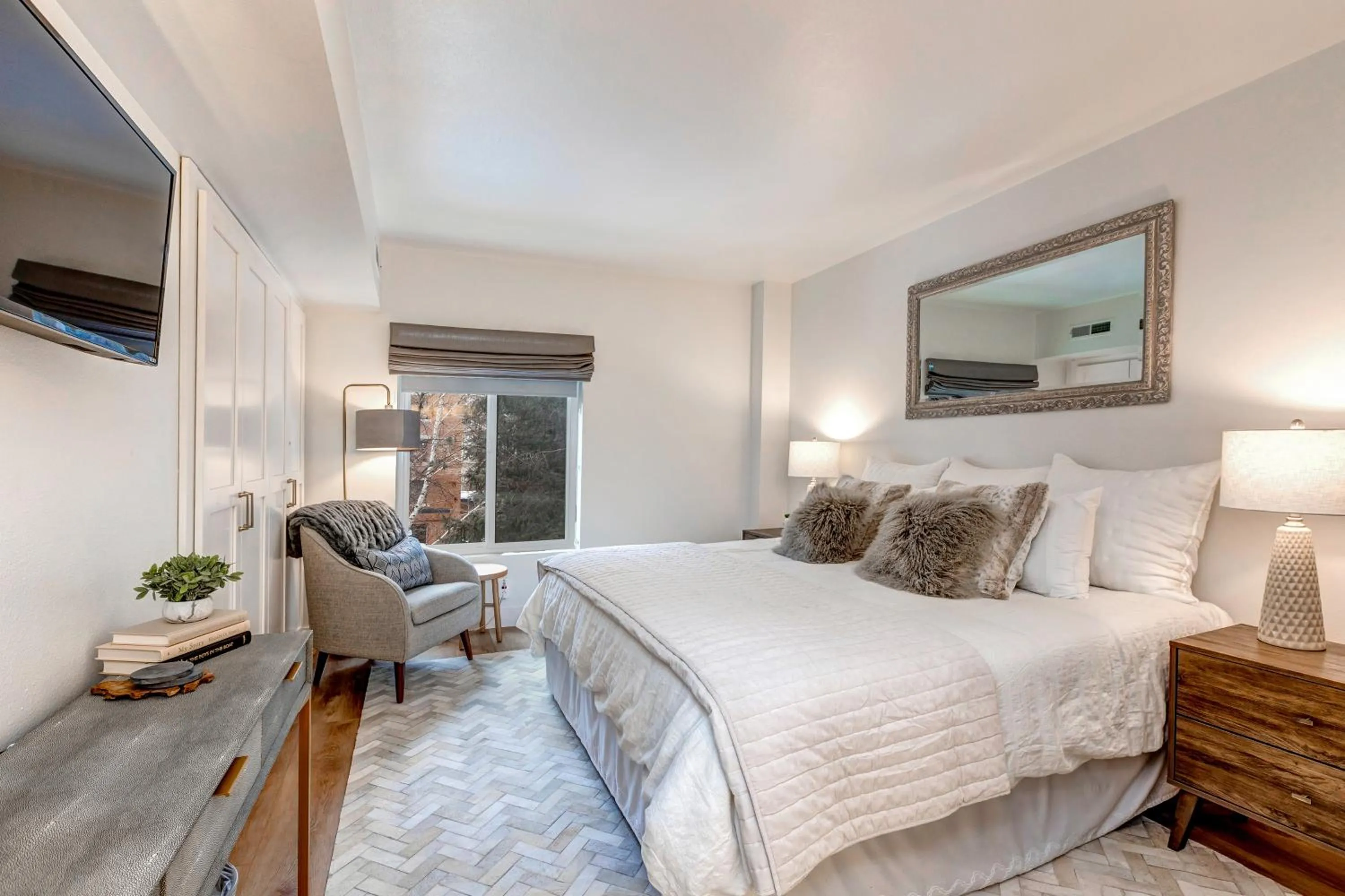 Bed in Park Station Luxury Retreat