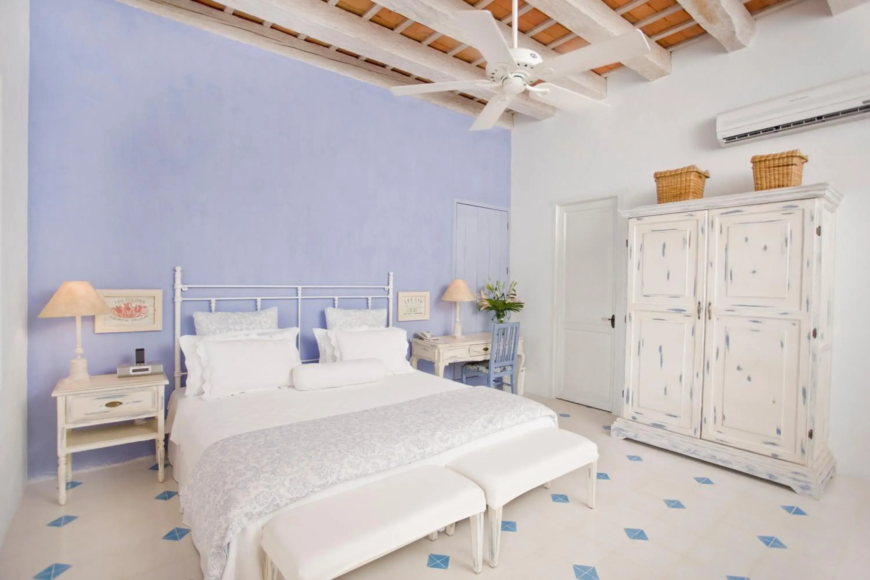 Triple Junior Suite in Hotel Casa Quero Triple Junior Suite in Hotel Casa Quero