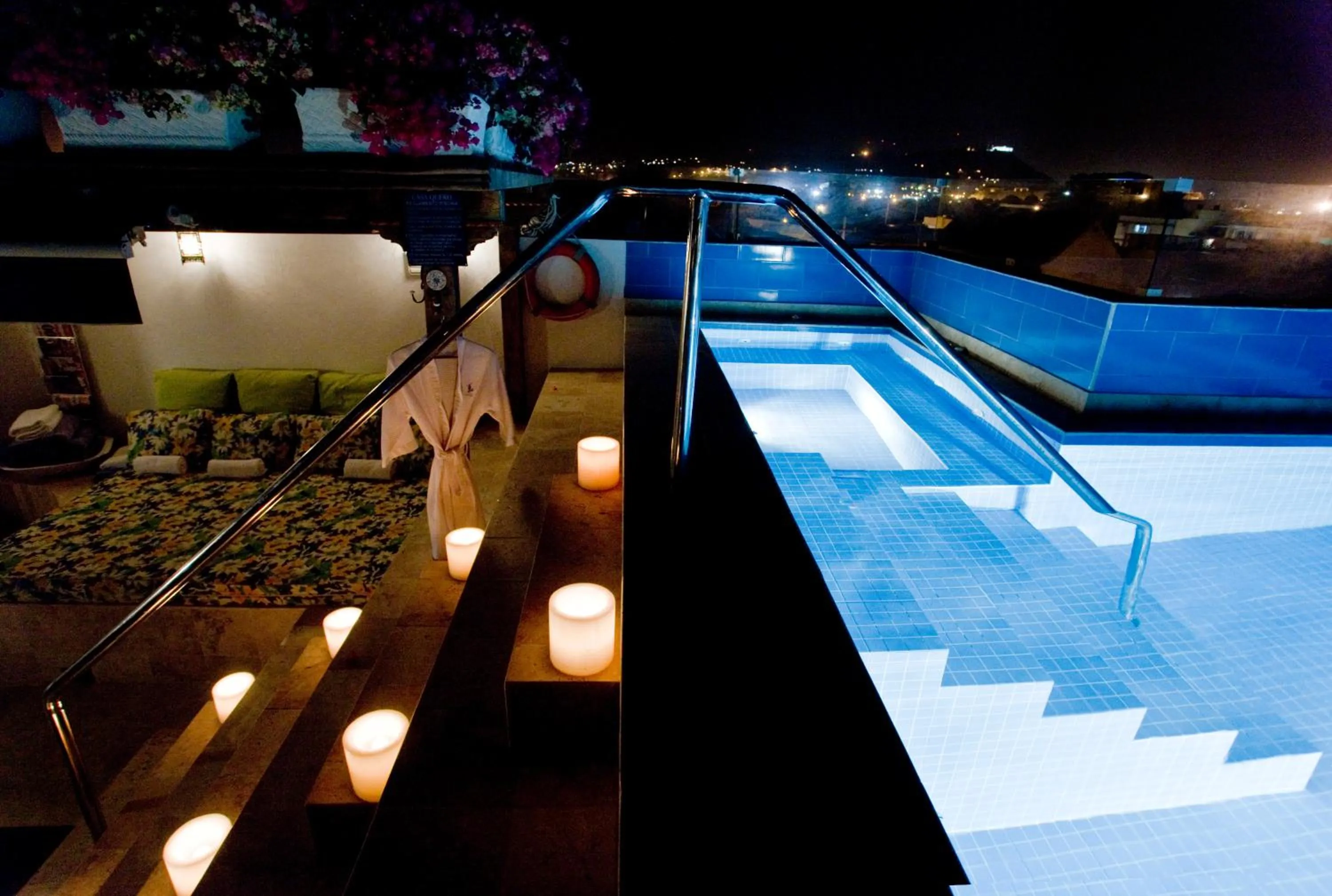 Swimming pool in Hotel Casa Quero