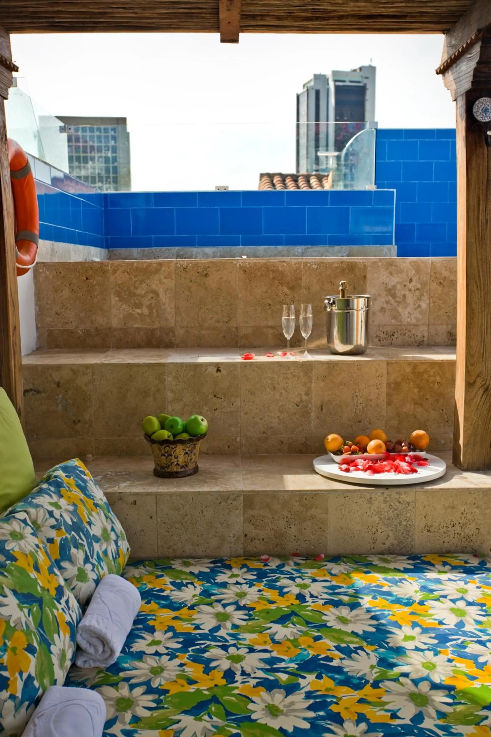 Swimming pool, Bed in Hotel Casa Quero