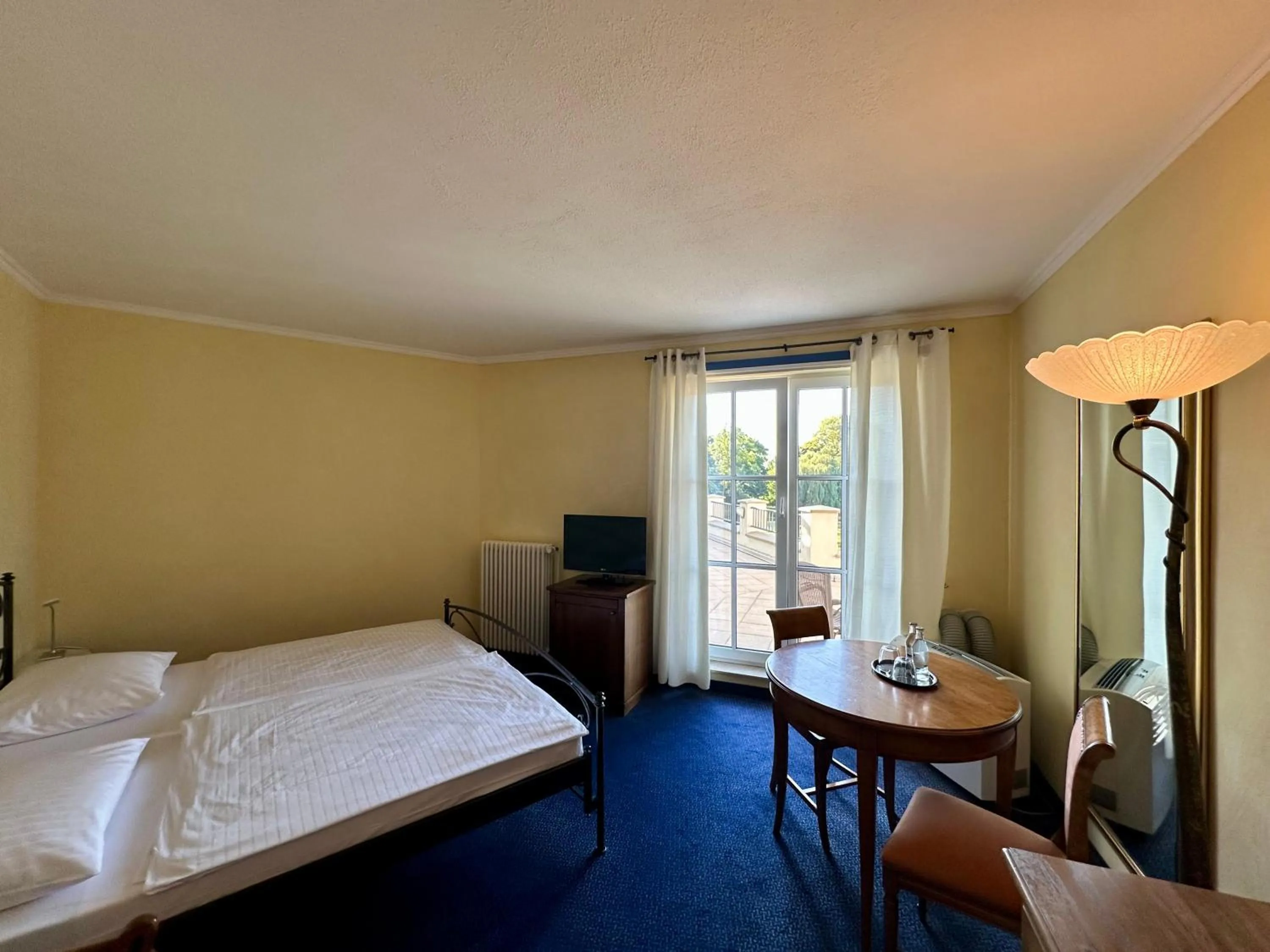 Photo of the whole room, Bed in Hotel Landhaus Milser