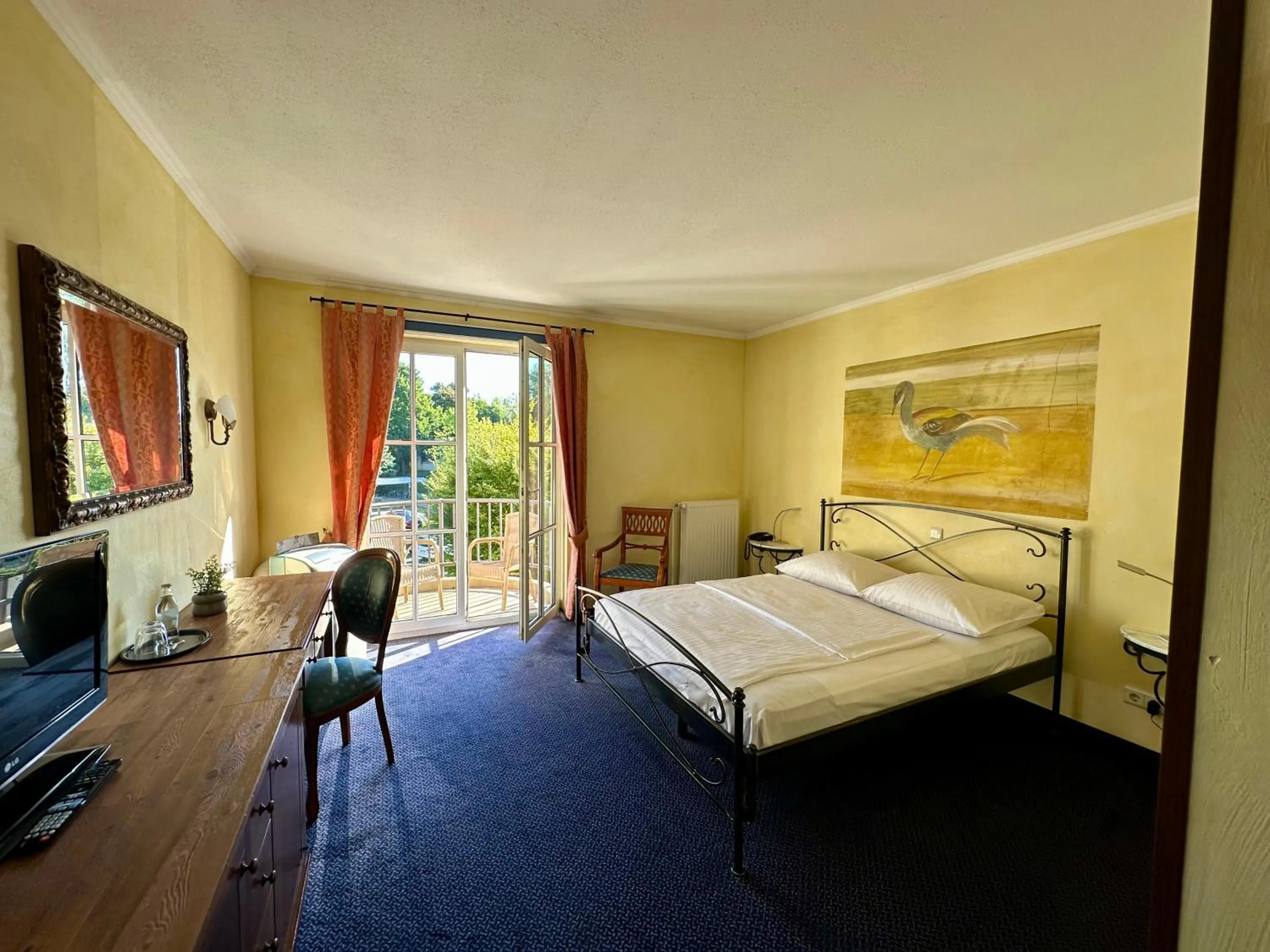 Photo of the whole room, Bed in Hotel Landhaus Milser