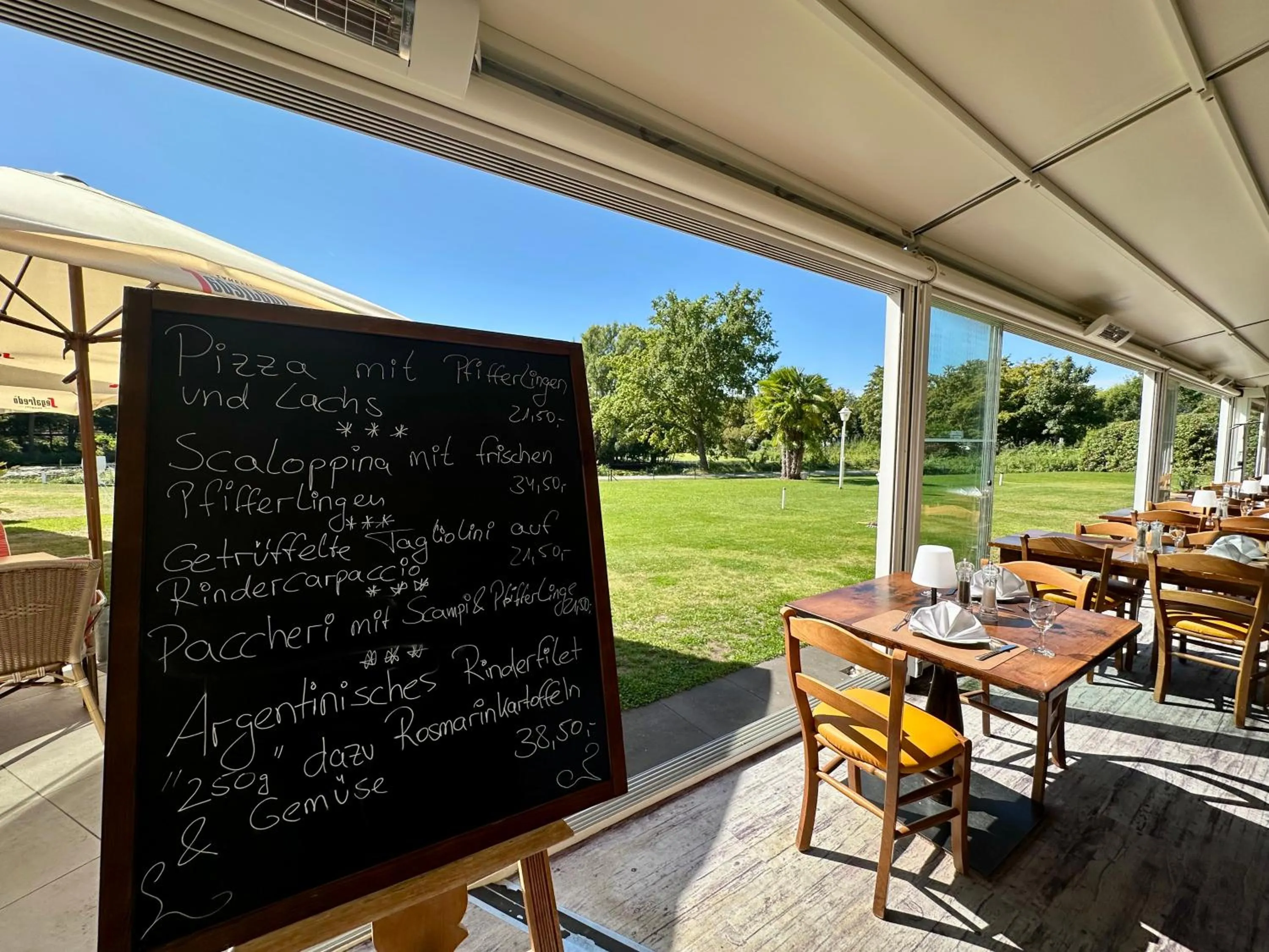 Restaurant/places to eat in Hotel Landhaus Milser