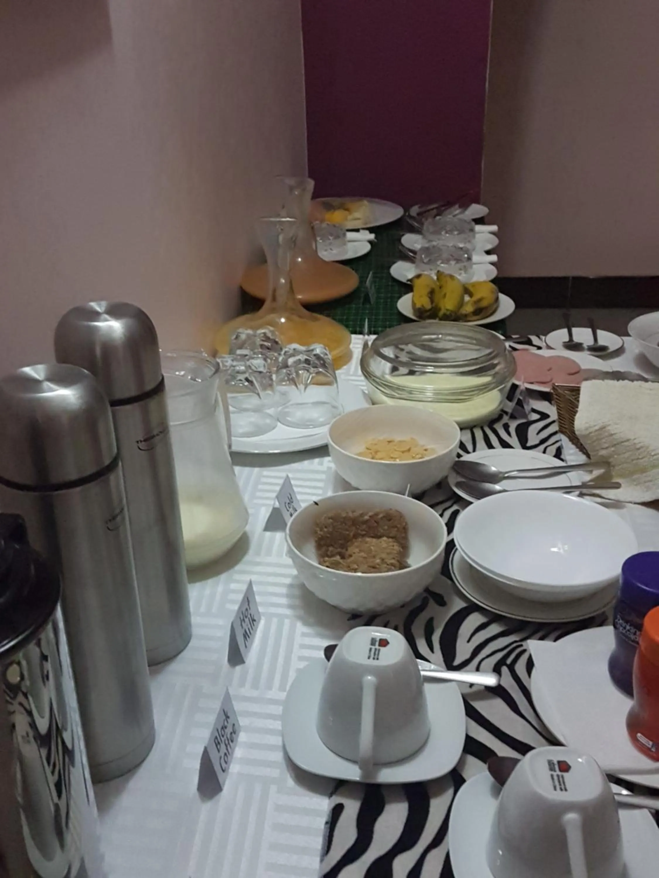 Breakfast in Sheevy"s Bed N Breakfast