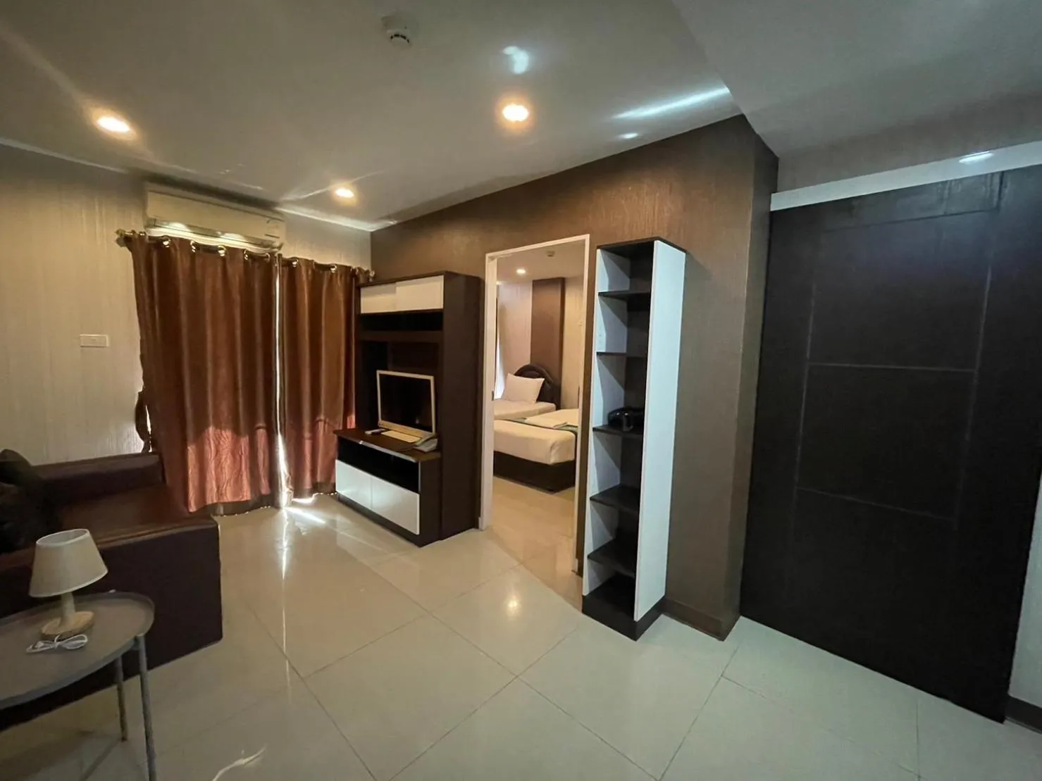 Property building, Bed in H2DO Hotel