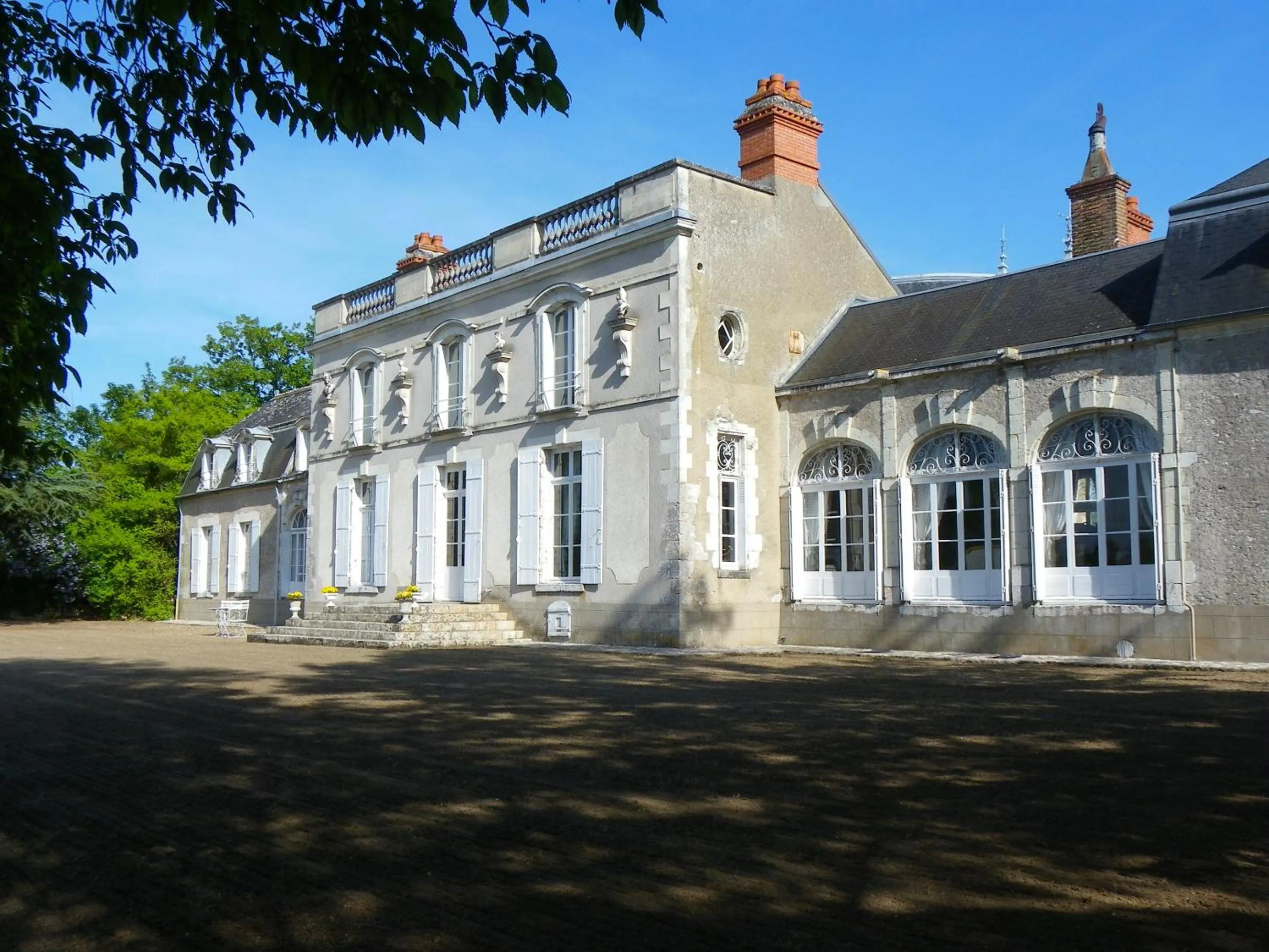 Property building in Château de Colliers
