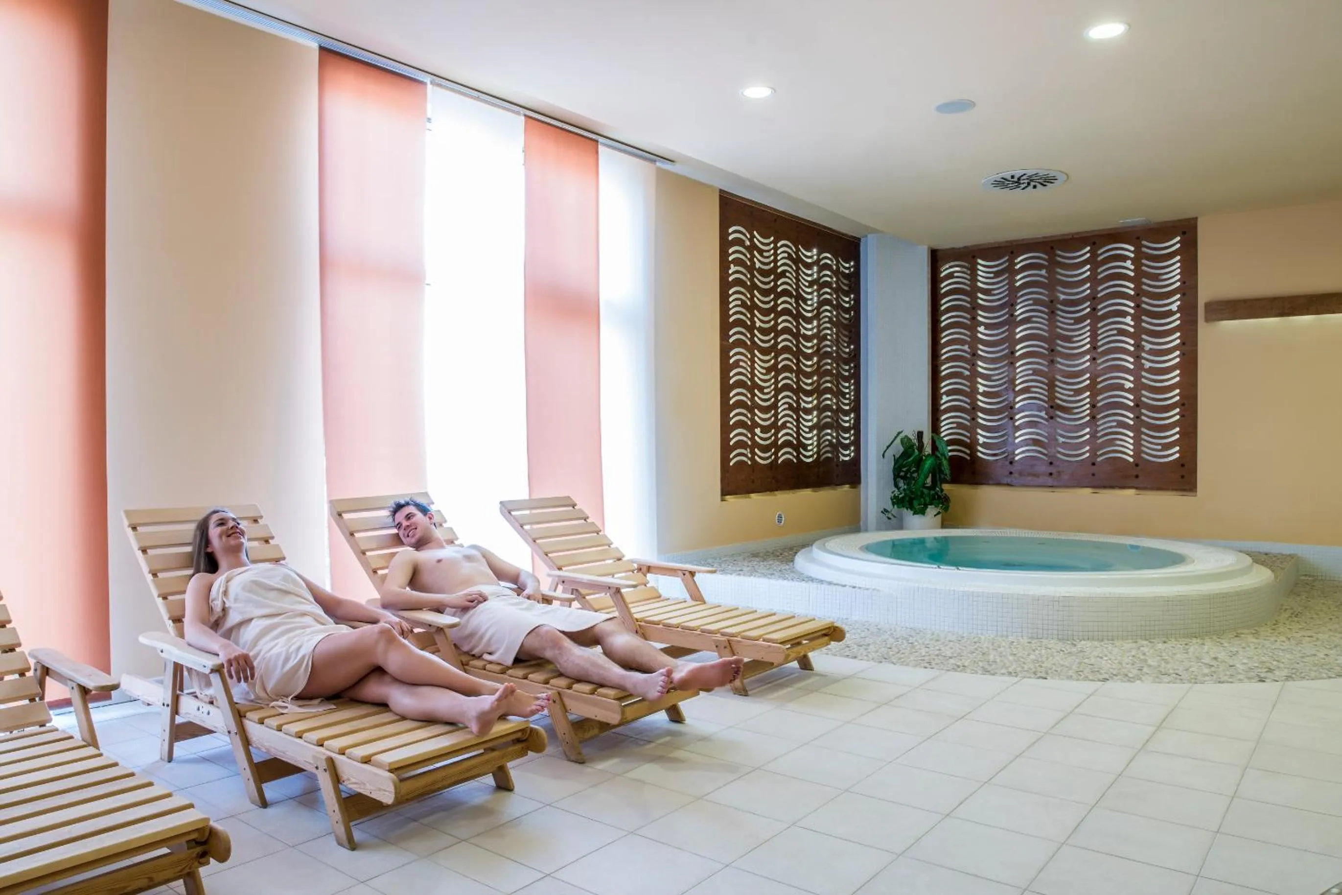 Hot Tub in Hotel Jana Congress & Wellness
