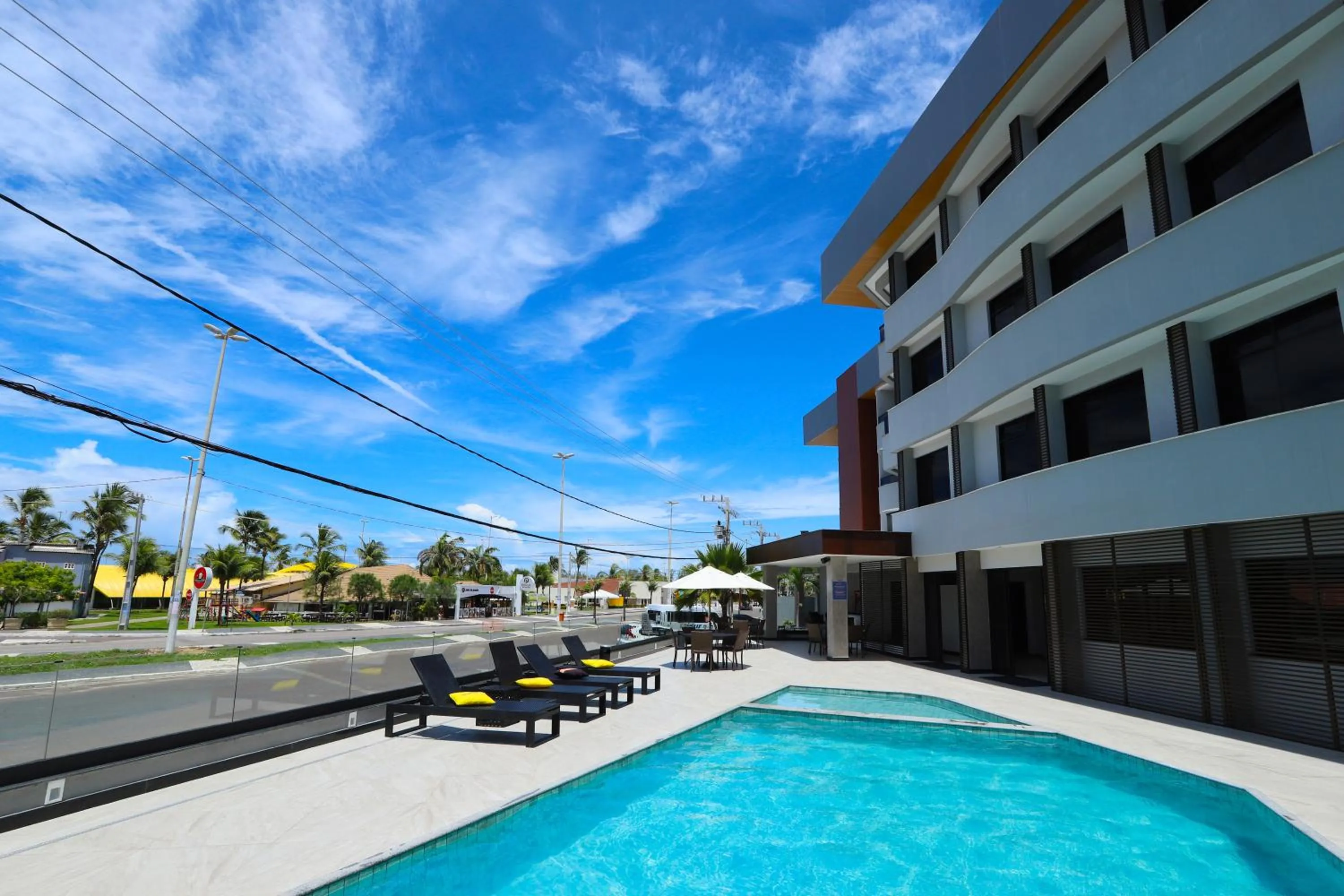 Swimming pool in Hotel da Costa By Nobile