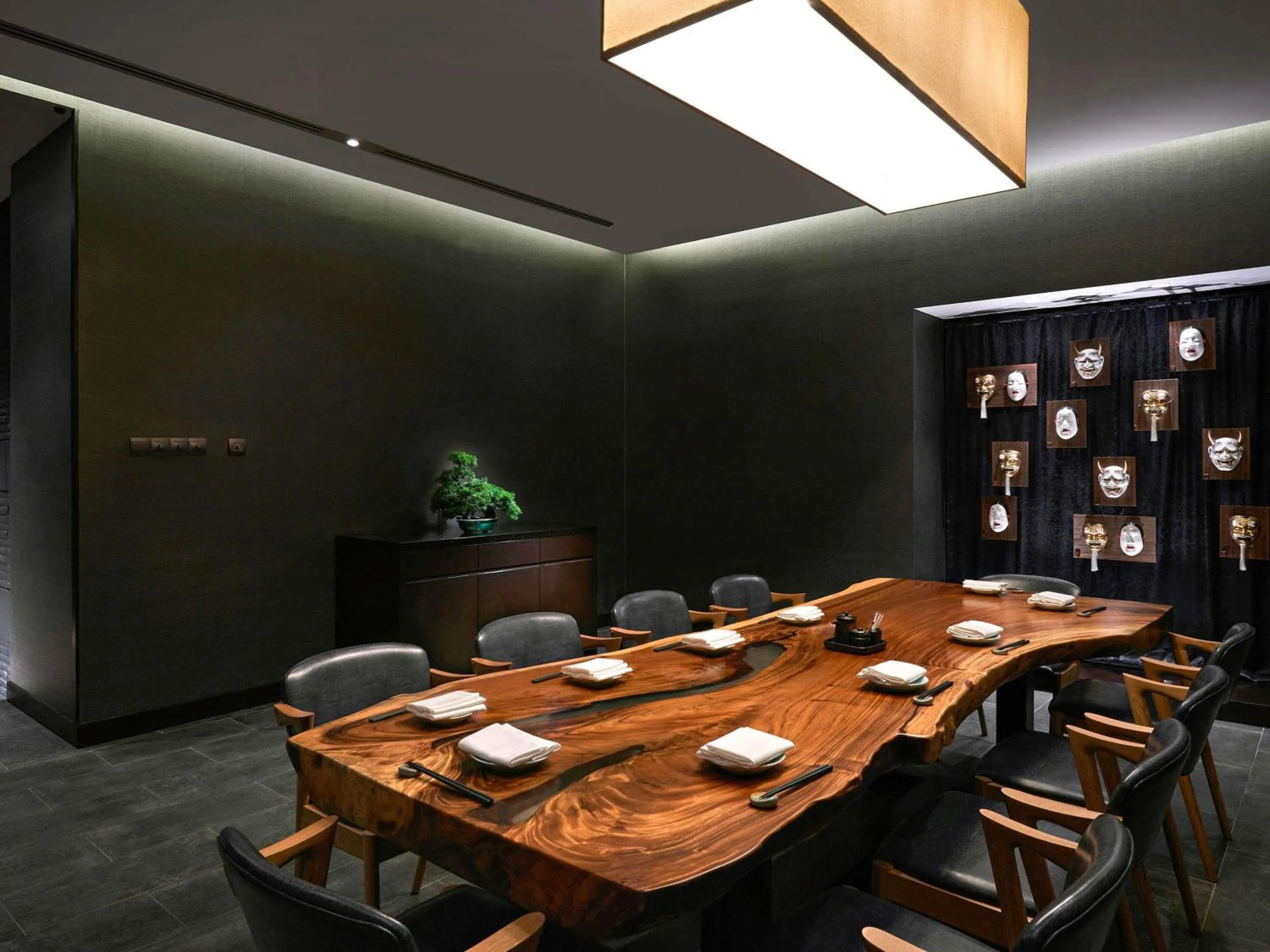 Restaurant/places to eat in Pullman Kuala Lumpur City Centre Hotel & Residences