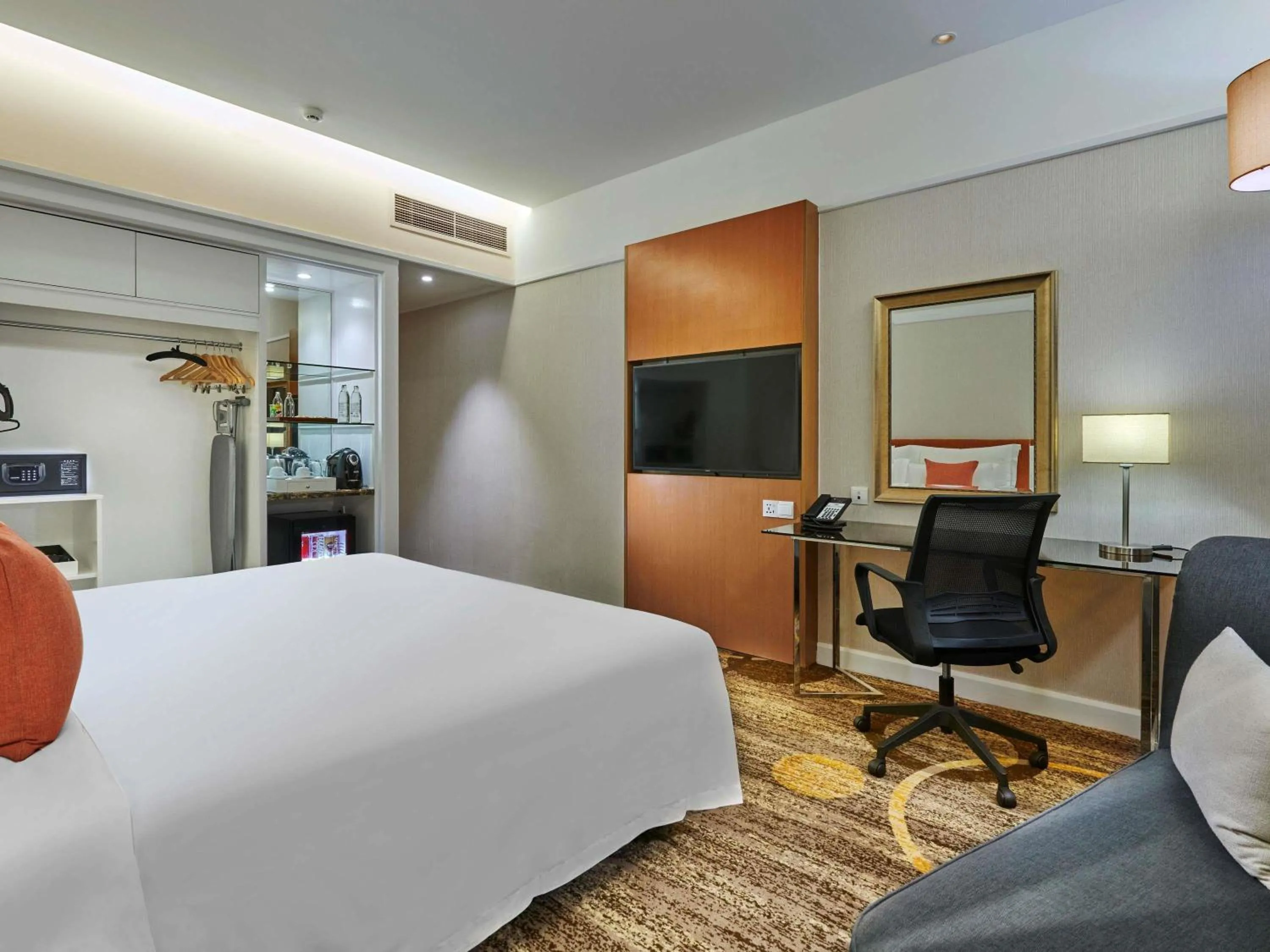 Bedroom, Bed in Pullman Kuala Lumpur City Centre Hotel & Residences