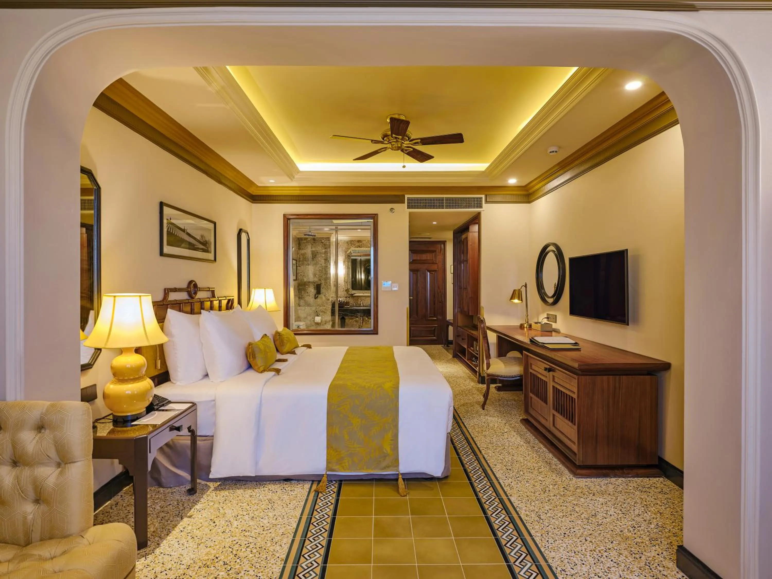 Bedroom, Bed in Silk Path Grand Hue Hotel