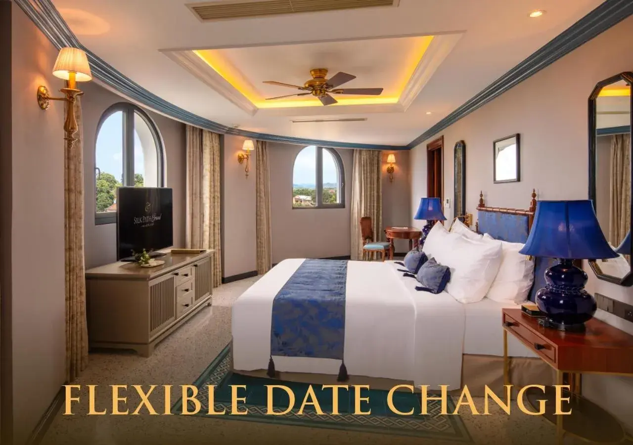 Executive Suite - Free Traditional Costume in Silk Path Grand Hue Hotel Executive Suite - Free Traditional Costume in Silk Path Grand Hue Hotel