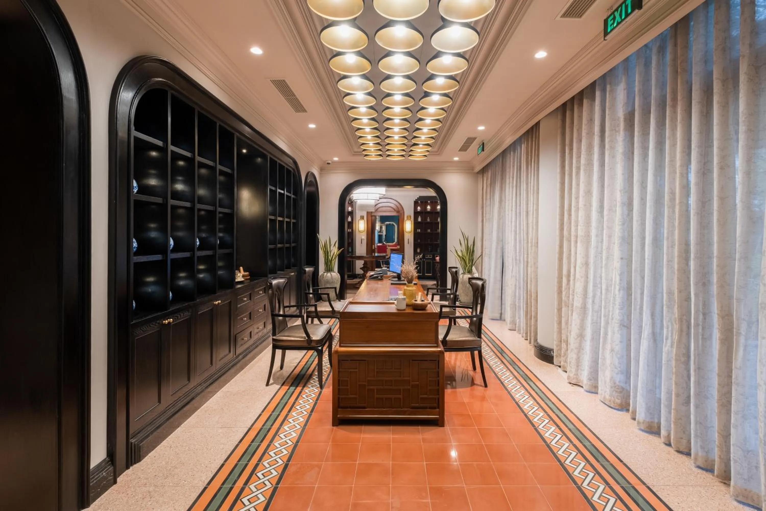 Business facilities in Silk Path Grand Hue Hotel