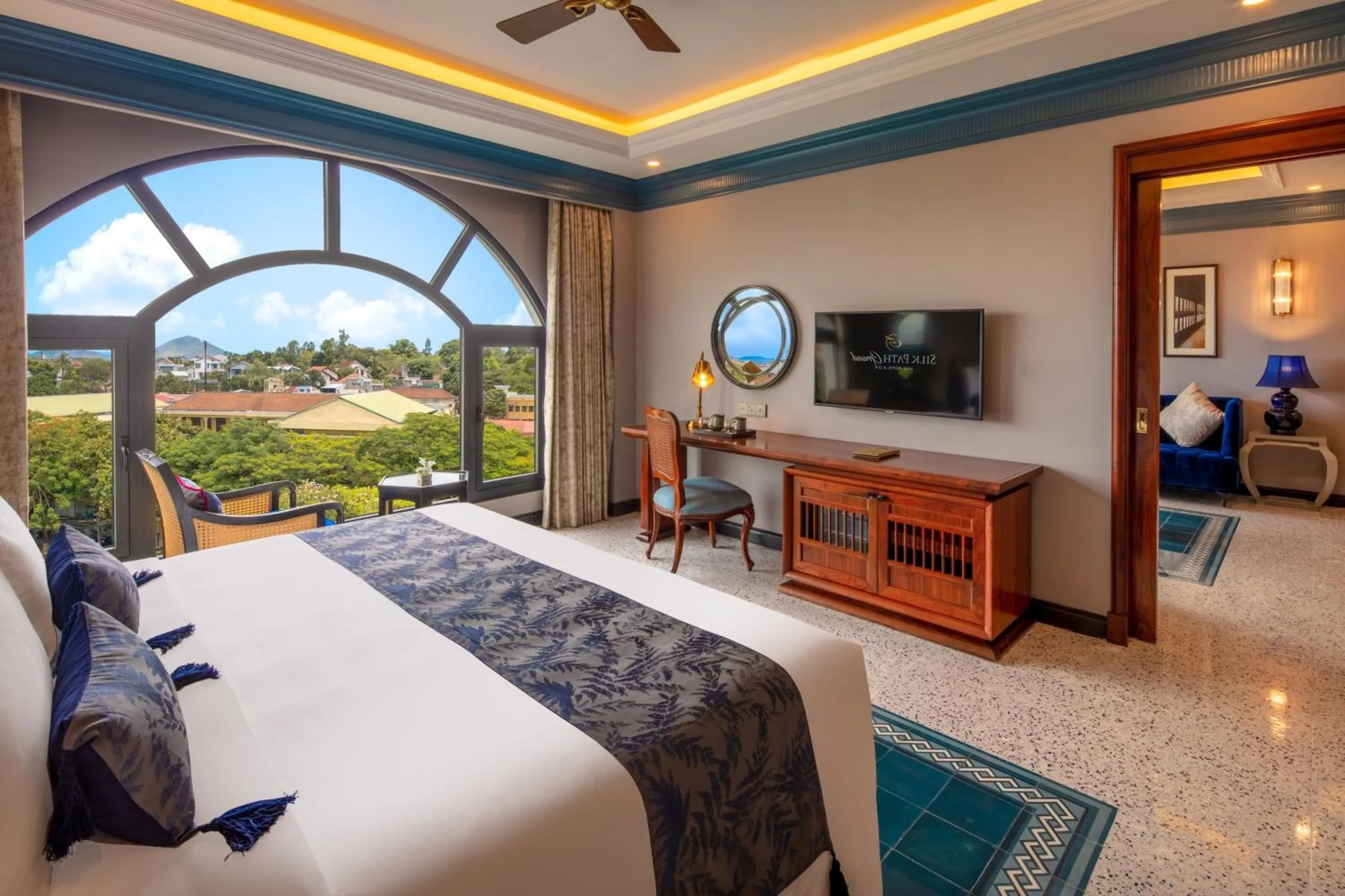 Photo of the whole room, Bed in Silk Path Grand Hue Hotel