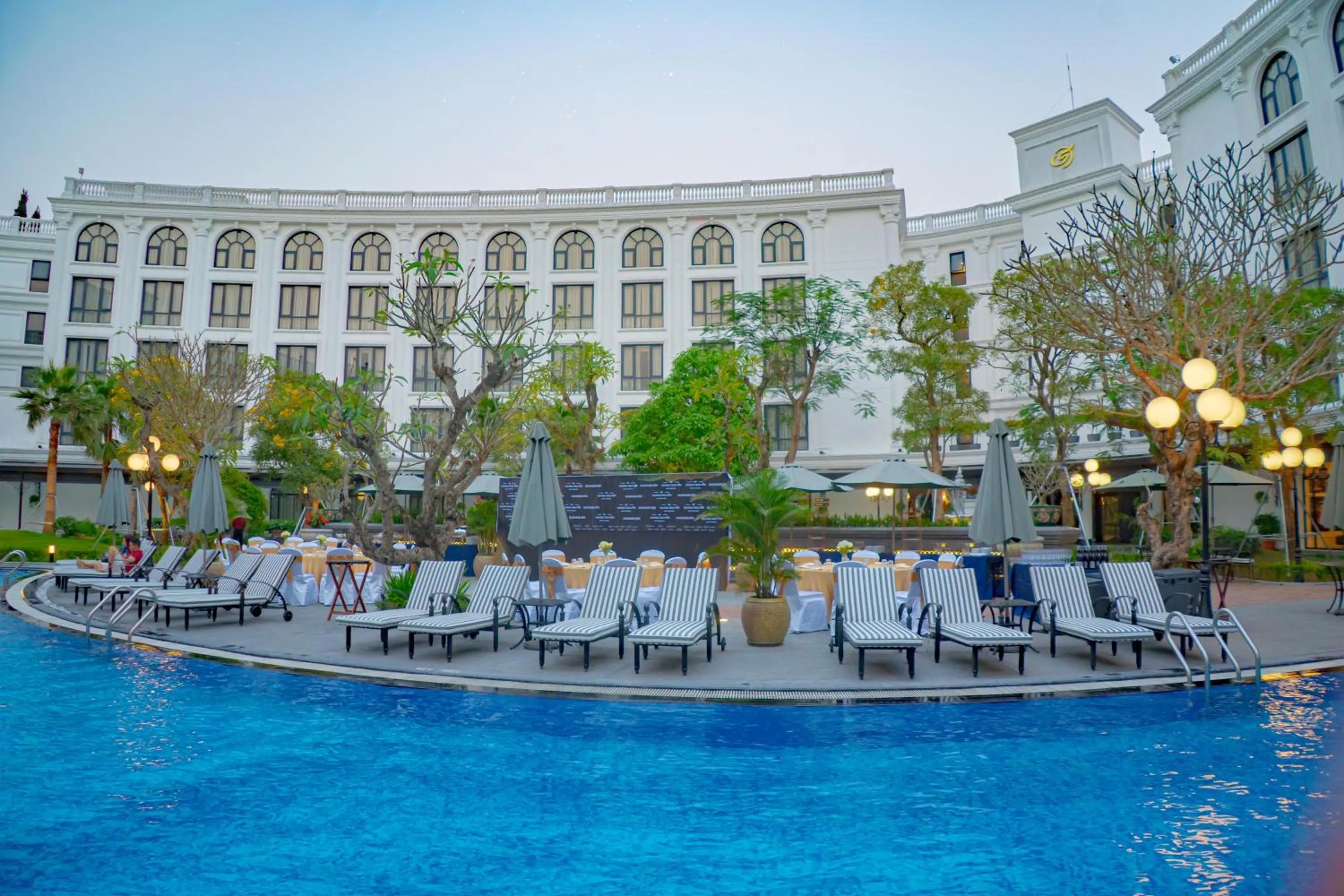 Swimming pool in Silk Path Grand Hue Hotel