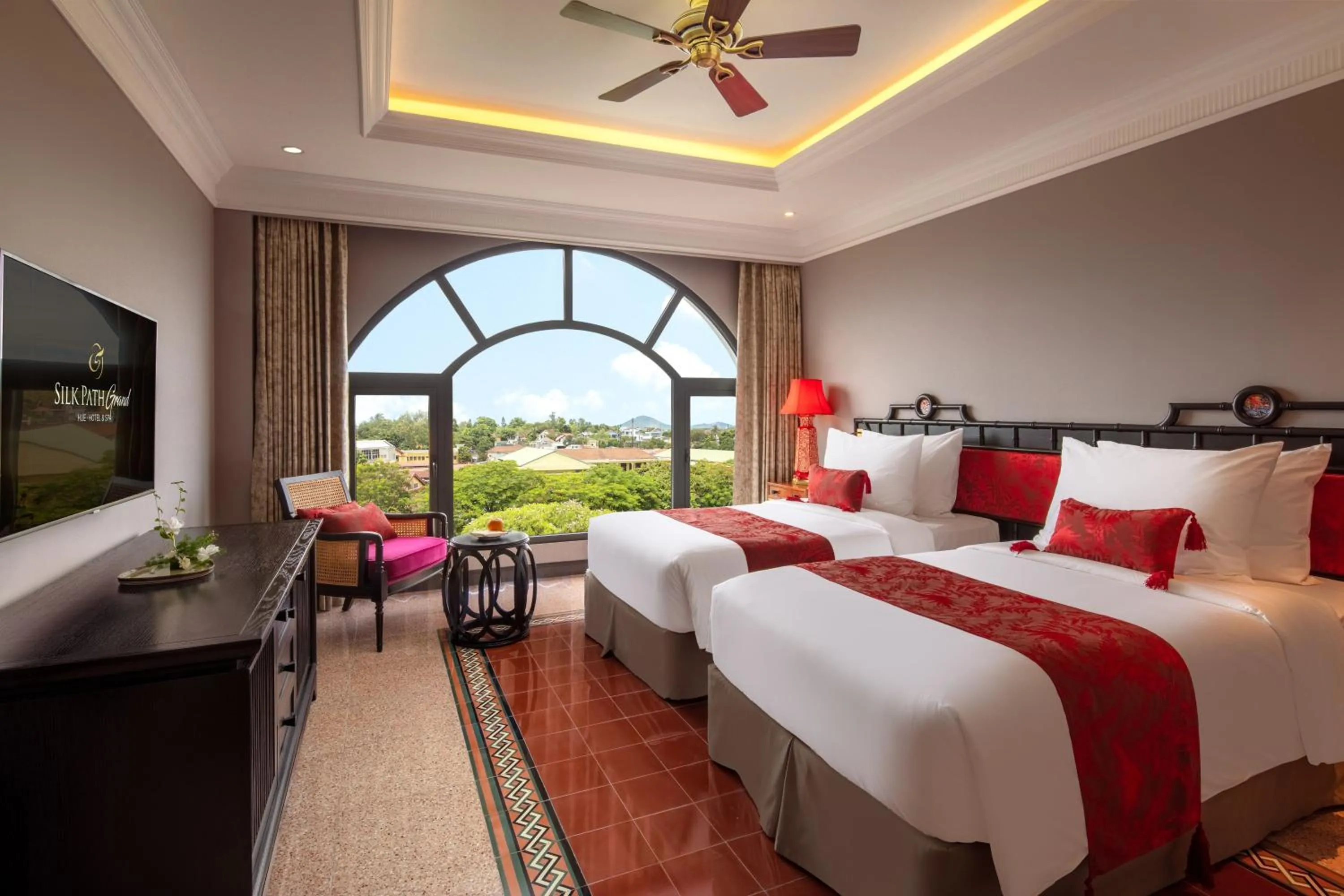 Bedroom, Bed in Silk Path Grand Hue Hotel