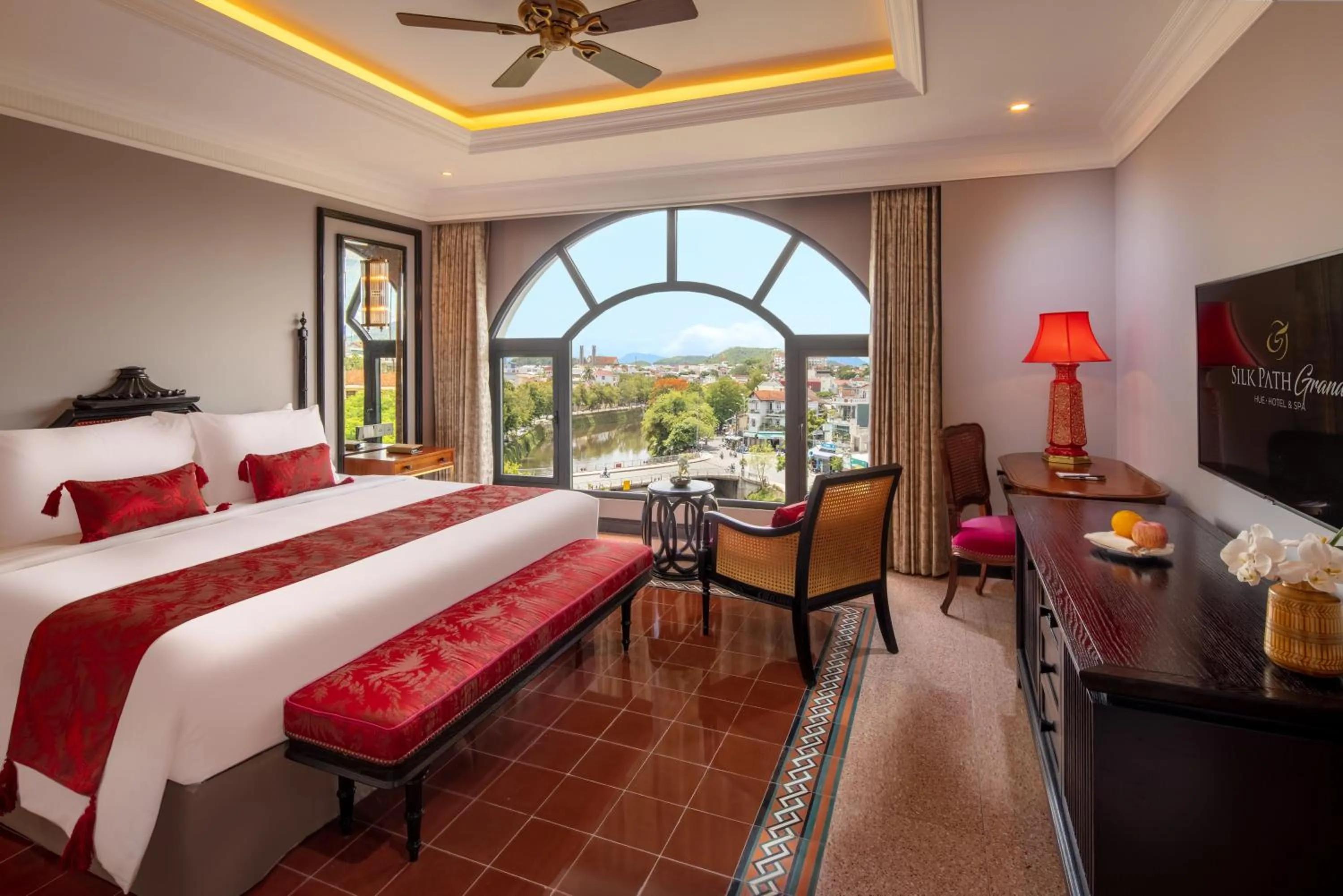 Bedroom, Bed in Silk Path Grand Hue Hotel