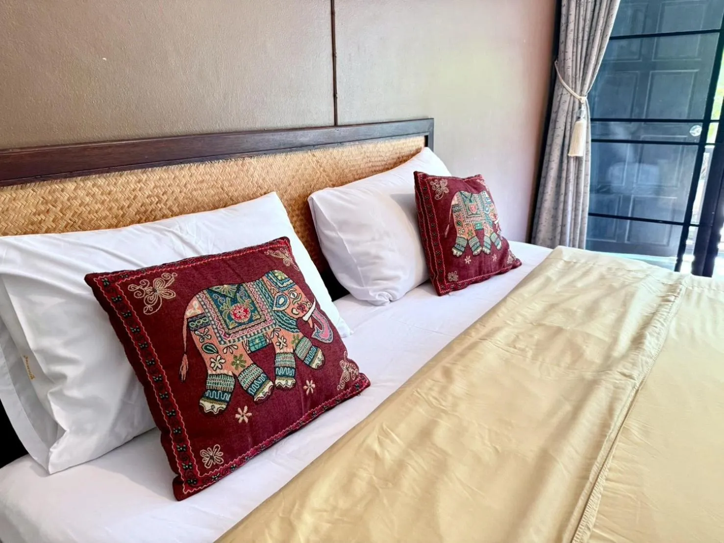 Bed in Baan Warabordee Hotel