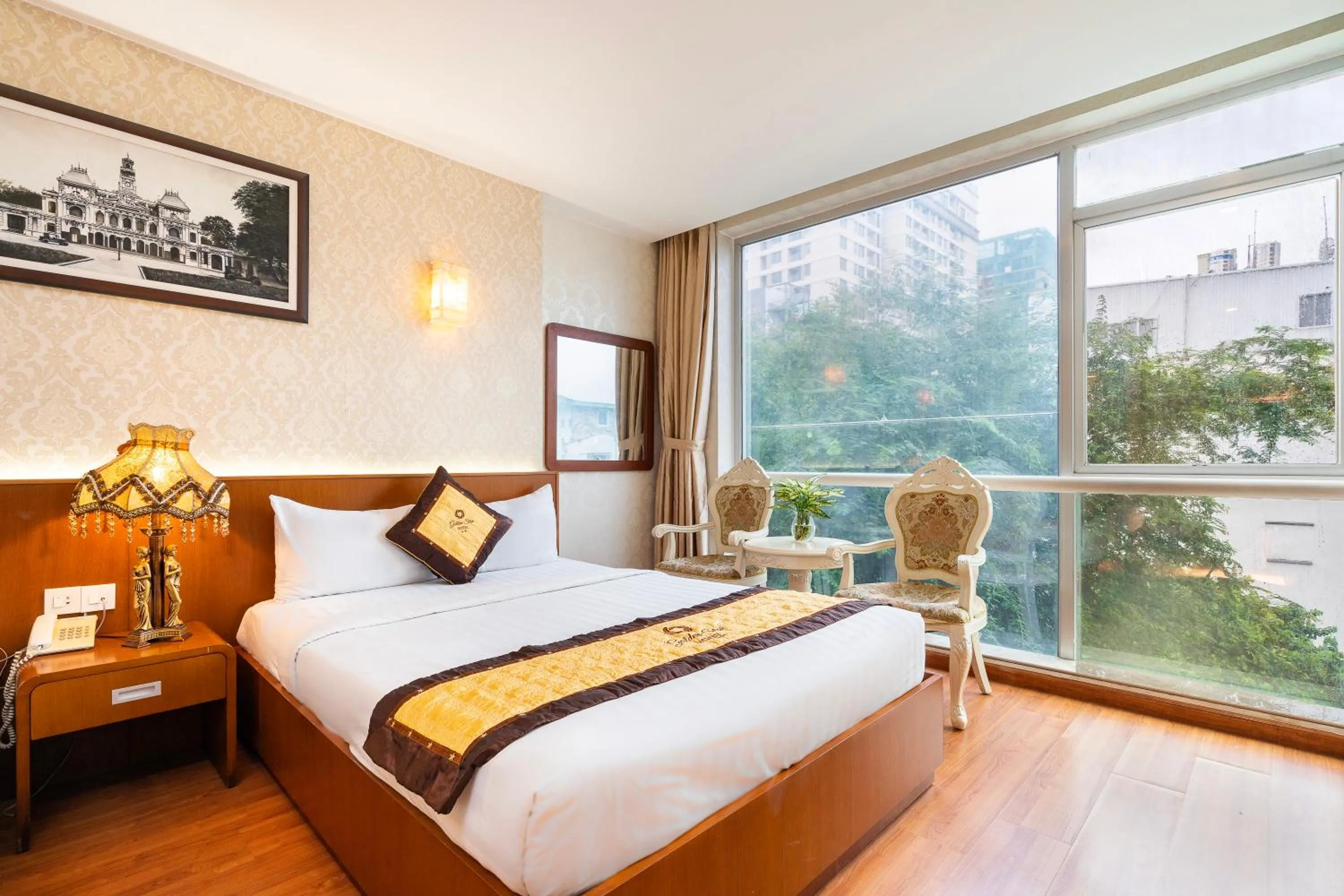 Bedroom, Bed in Golden Star Hotel