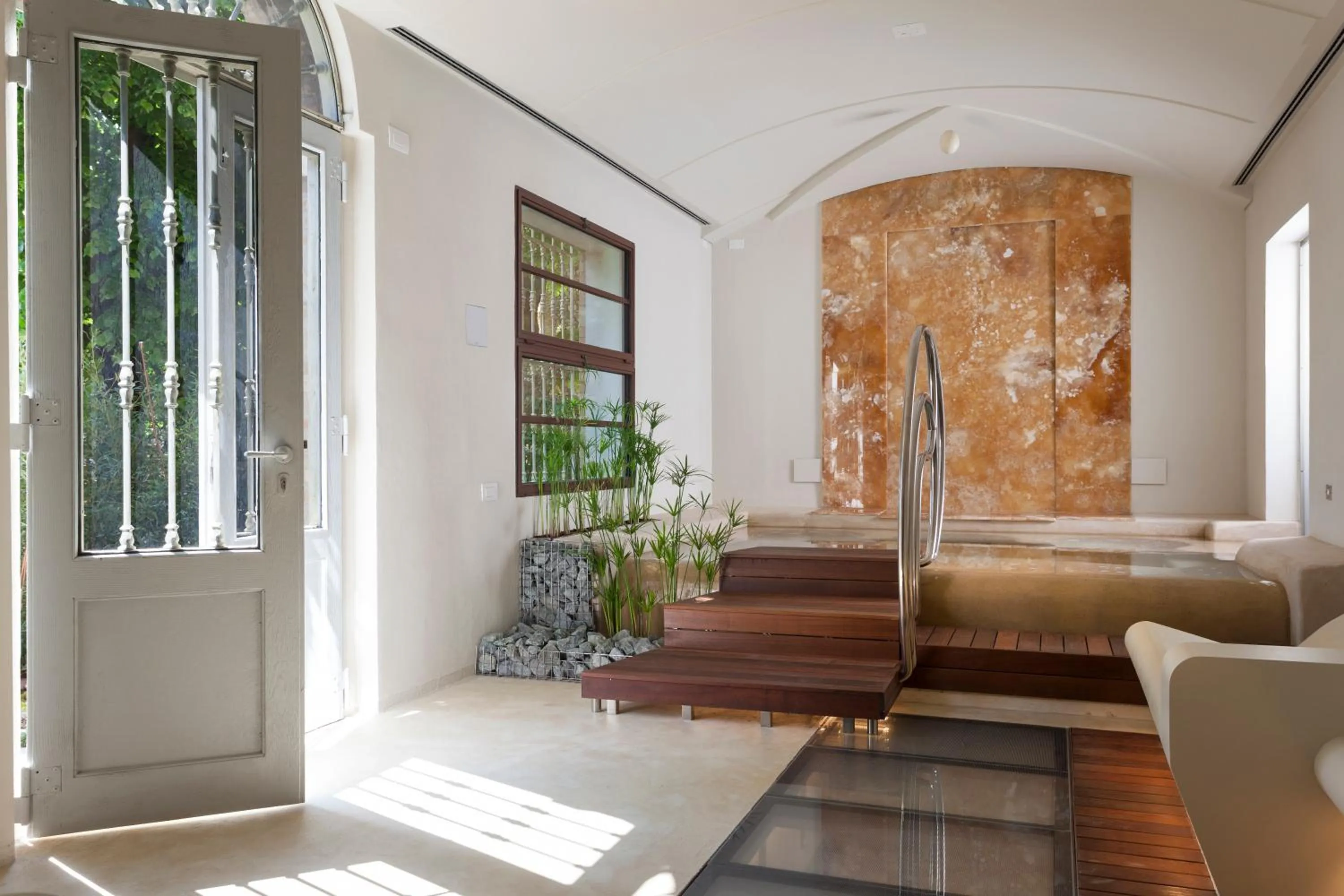 Hot Tub, Bed in Il Villino Hotel & SPA