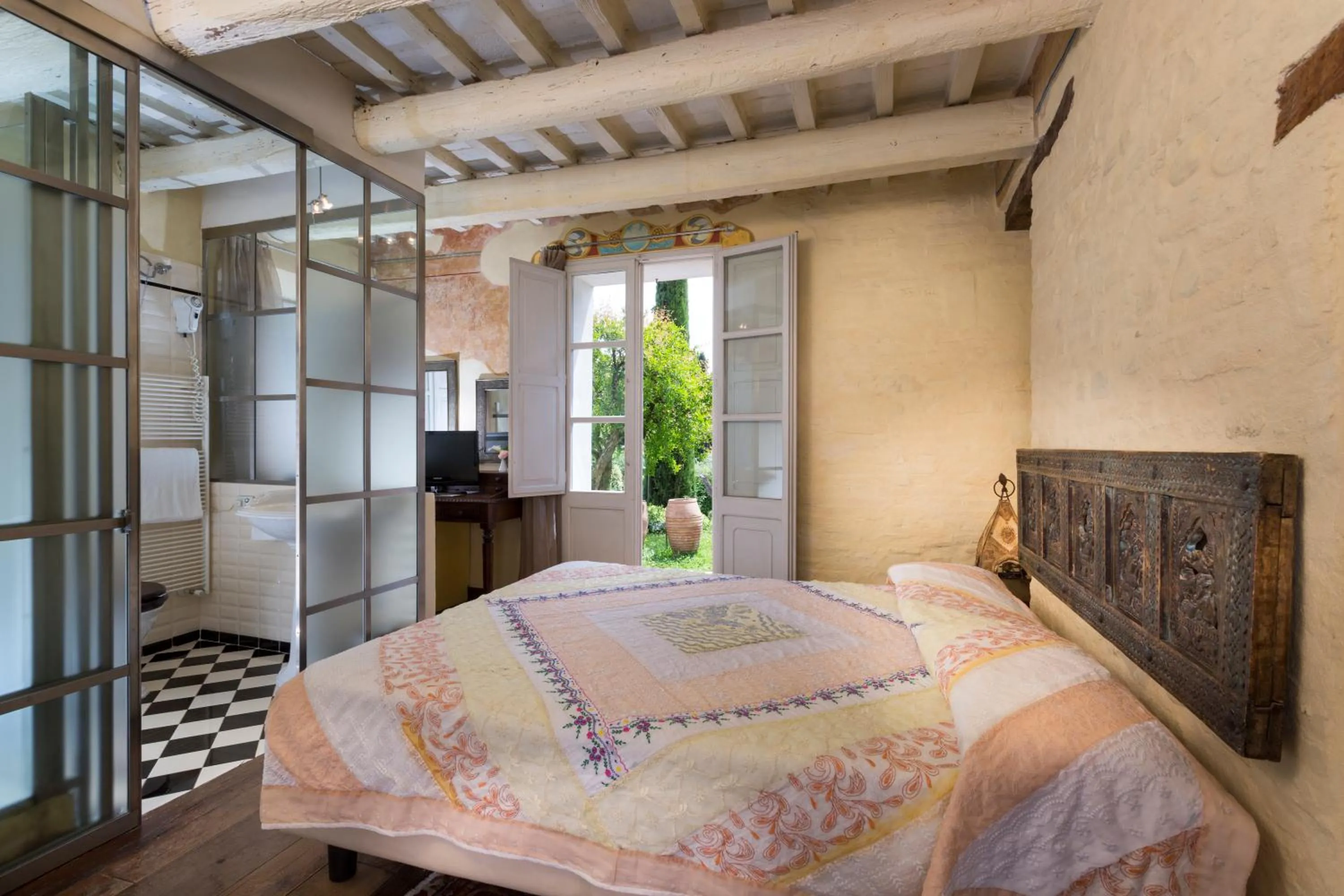 Garden, Bed in Il Villino Hotel & SPA