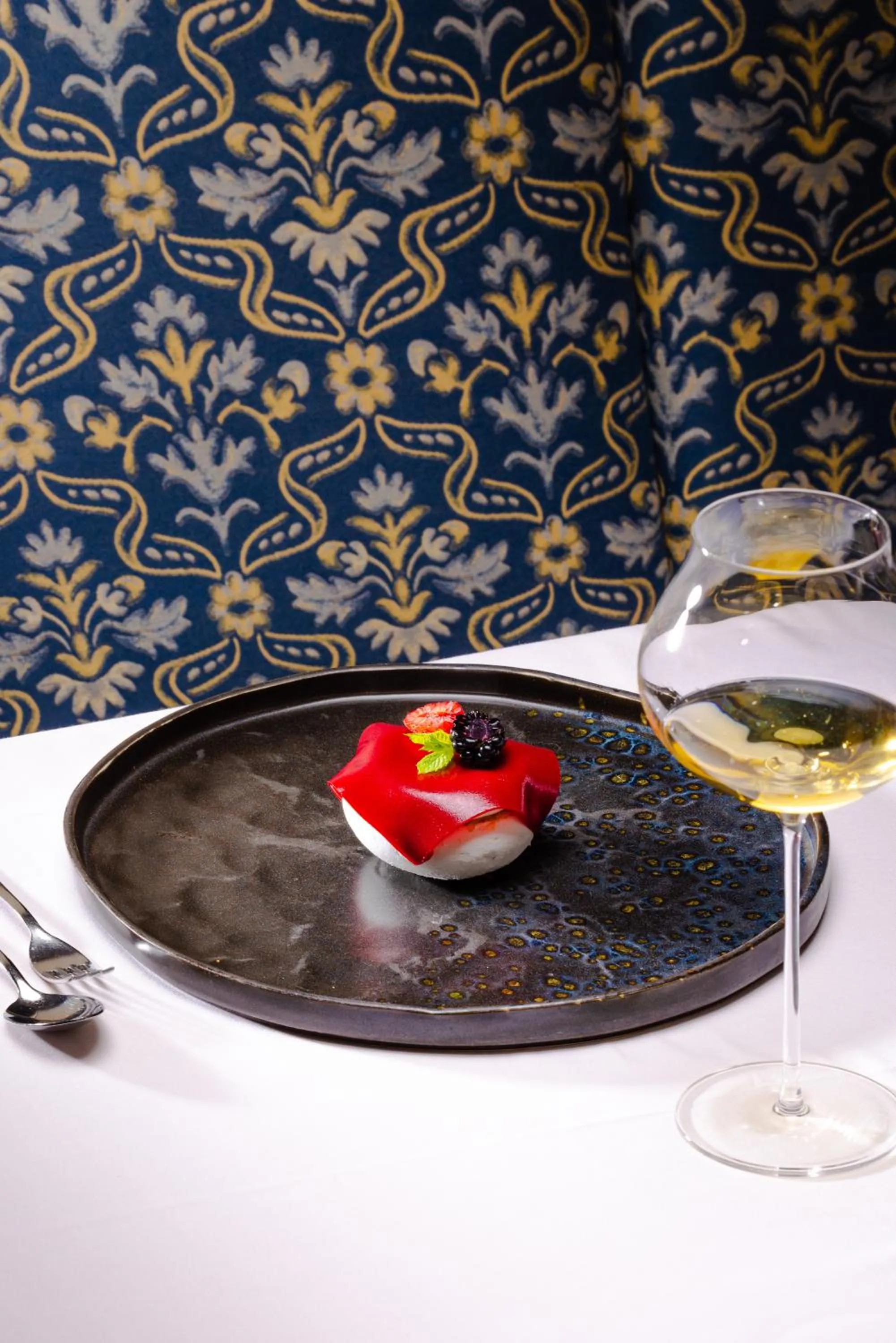 Restaurant/places to eat in Hotel Flora