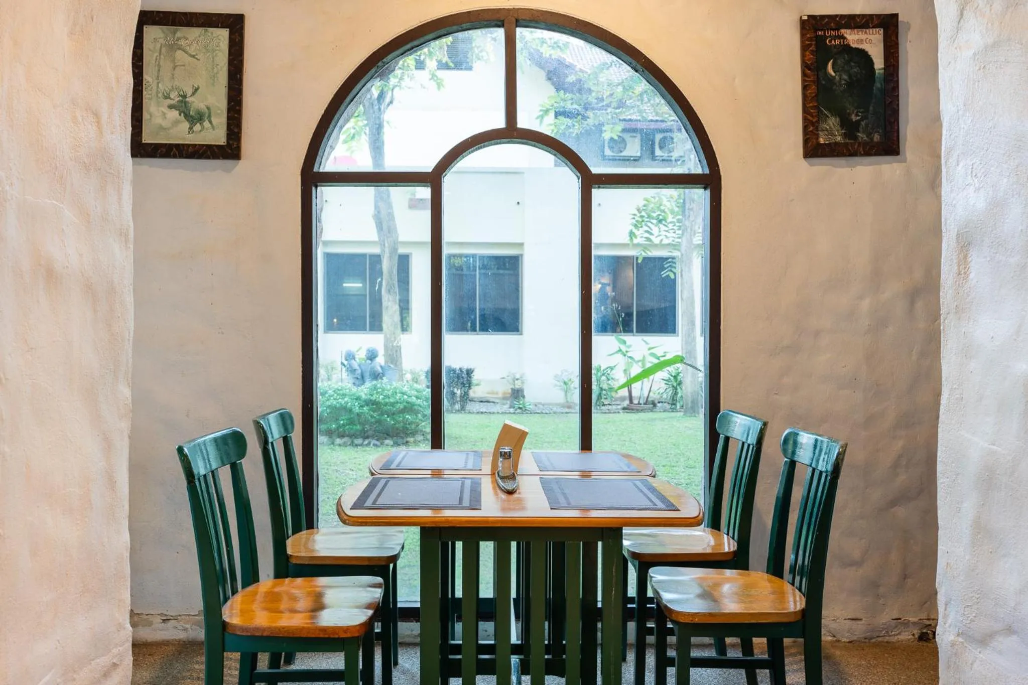 Restaurant/places to eat in Pung-Waan Resort & Spa