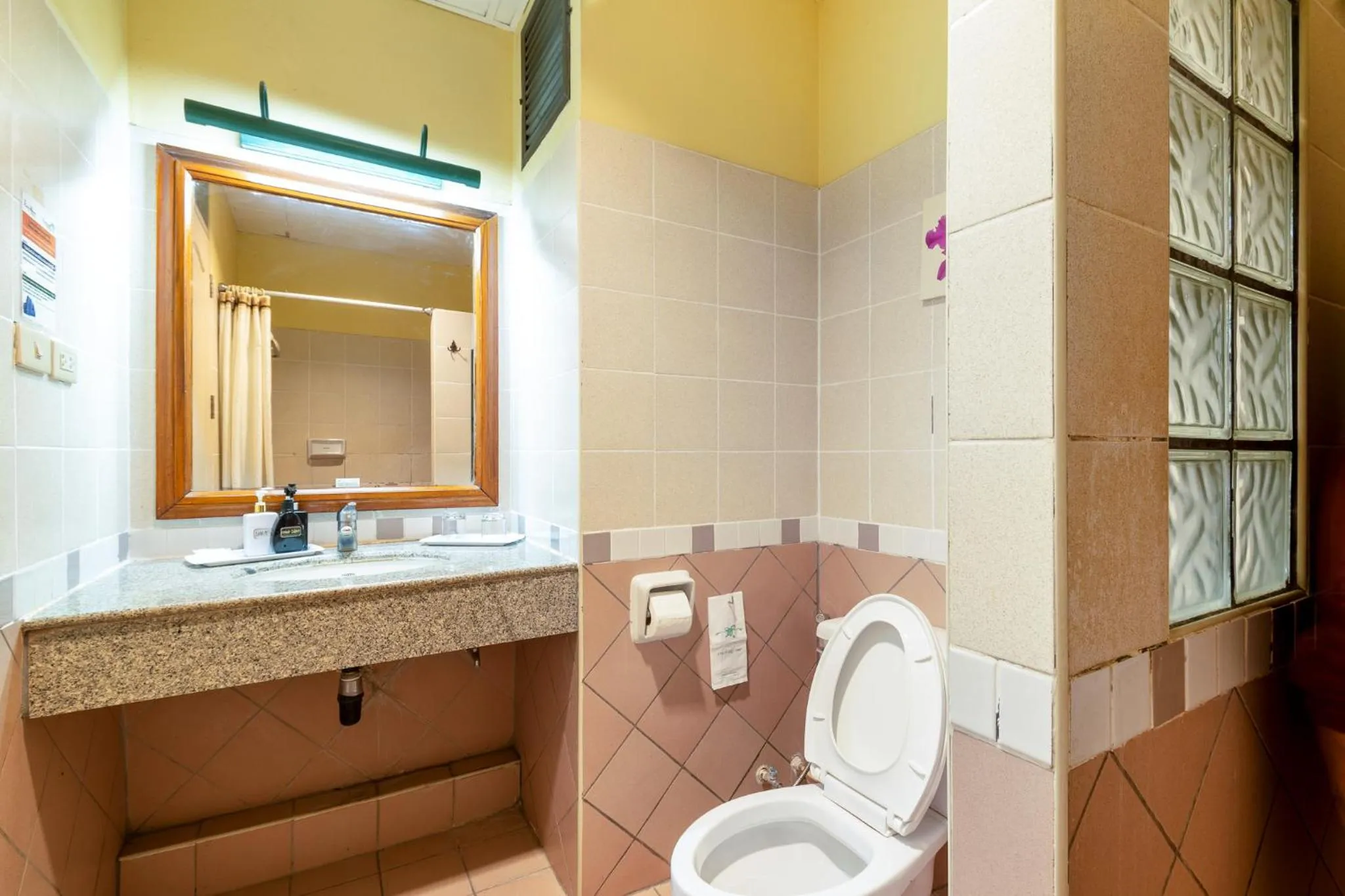 Bathroom in Pung-Waan Resort & Spa