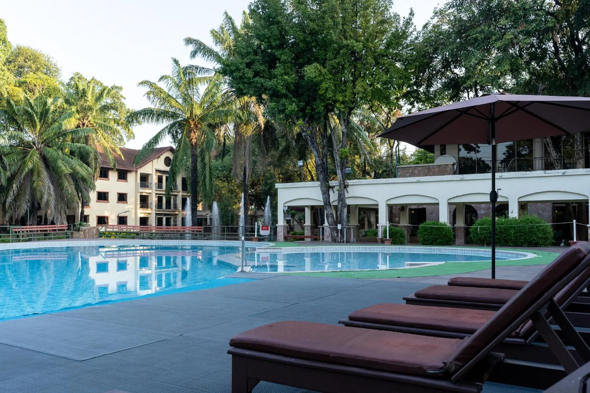 Swimming pool in Pung-Waan Resort & Spa