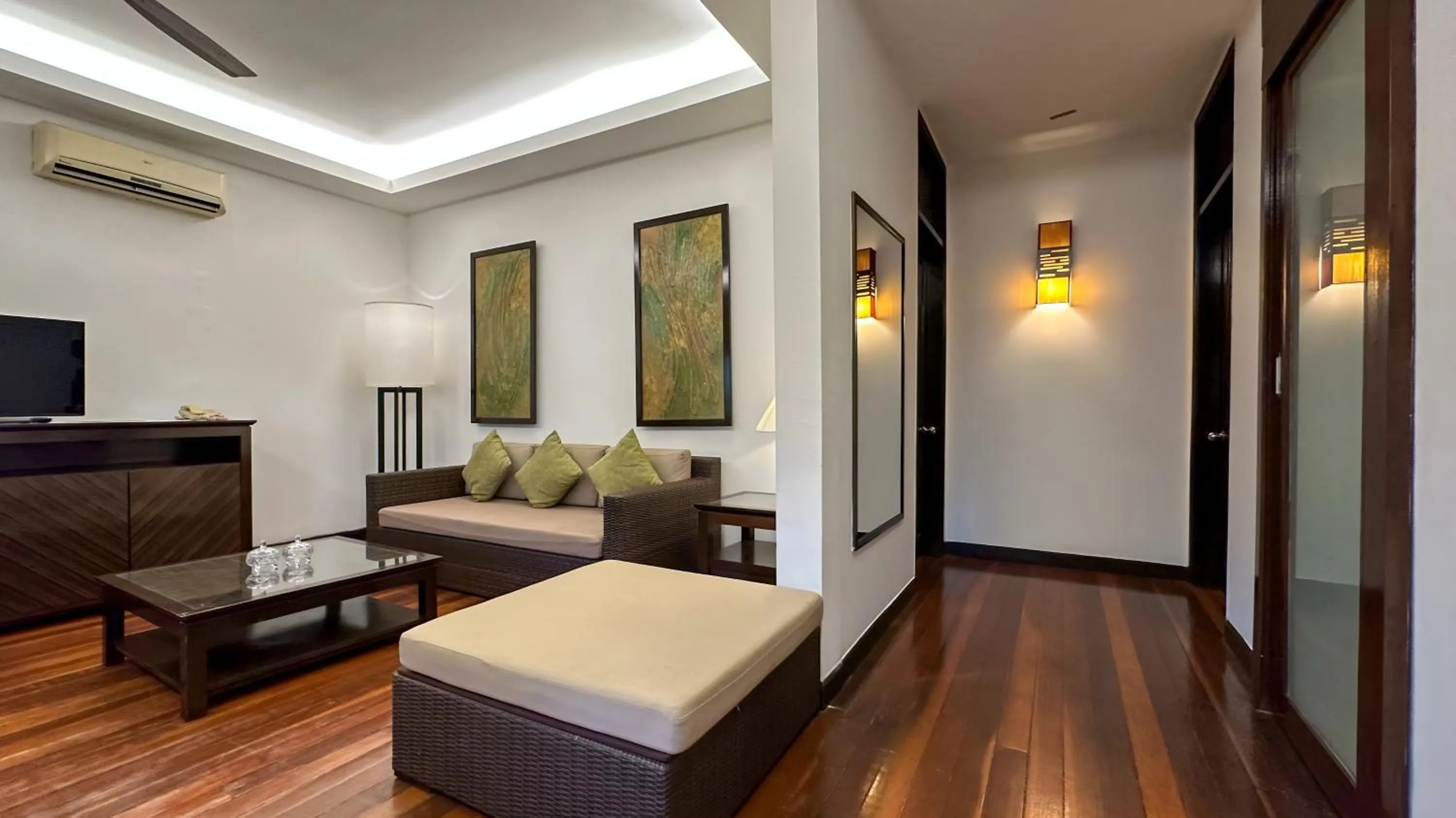 Living room, Bed in Rebak Island Resort & Marina, Langkawi 大自然 野生动物与美食爱好者的天堂