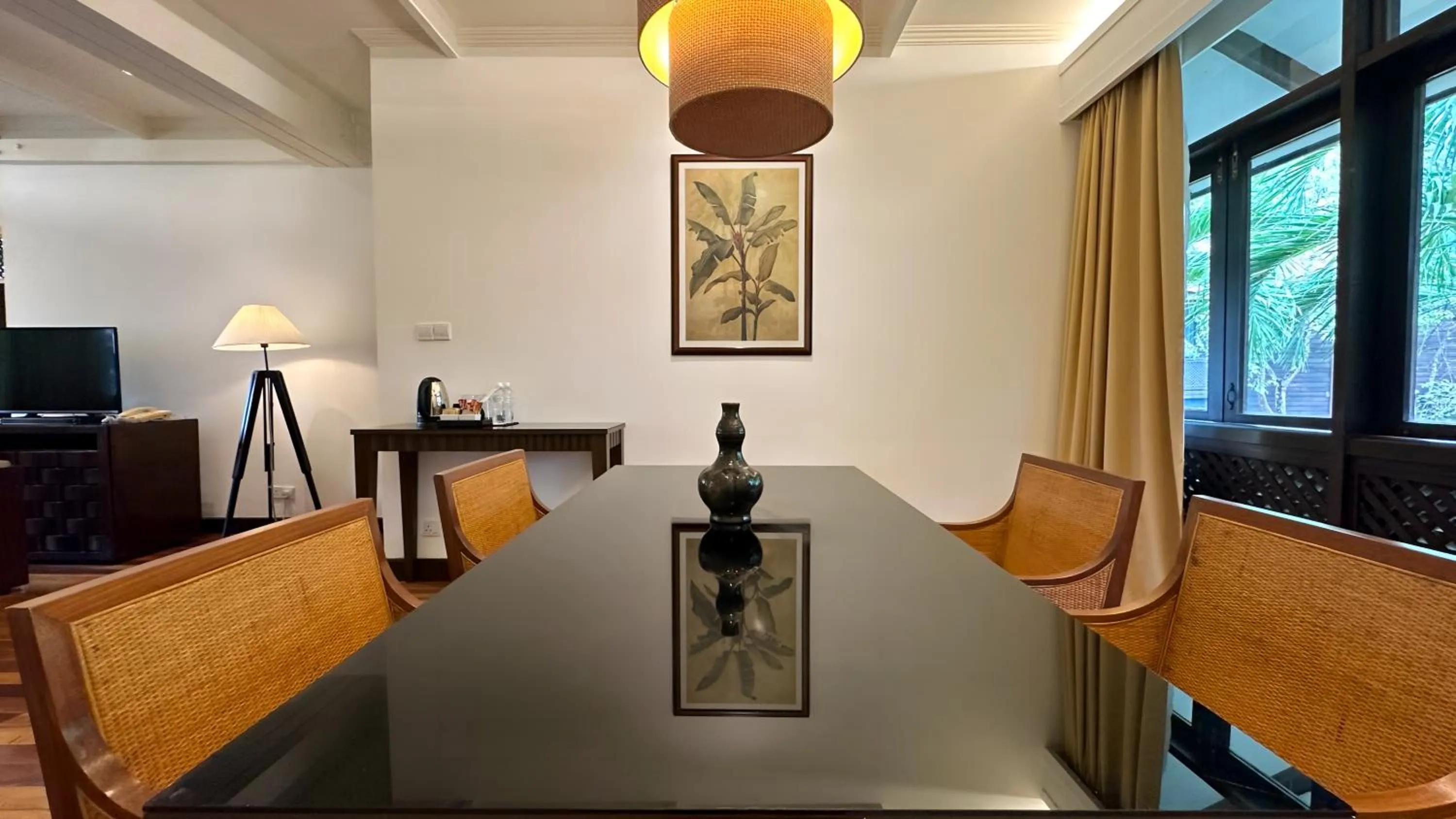 Dining area in Rebak Island Resort & Marina, Langkawi 大自然 野生动物与美食爱好者的天堂