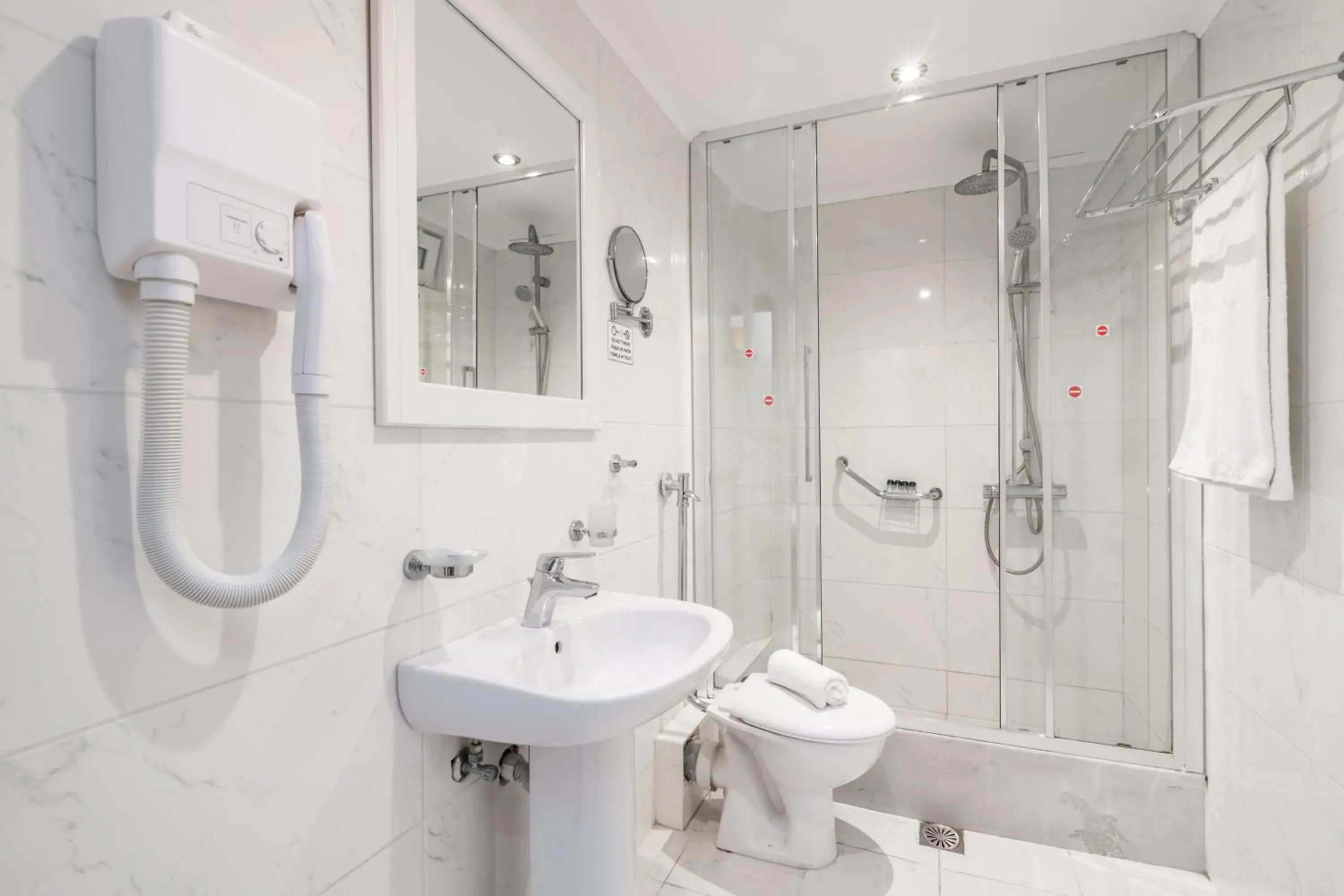 Standard Family Room in Karras Hotel Standard Family Room in Karras Hotel