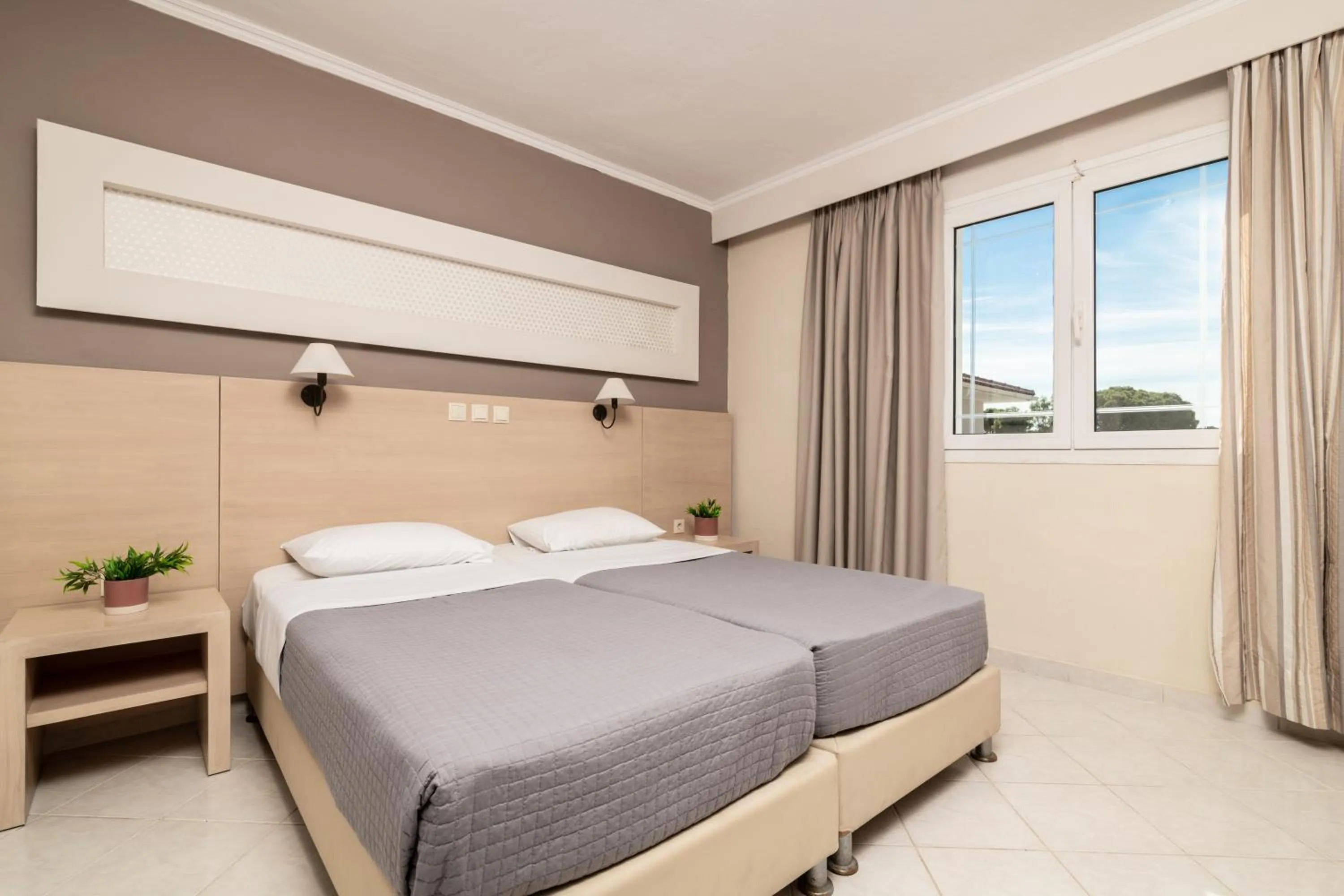 Bedroom, Bed in Karras Hotel