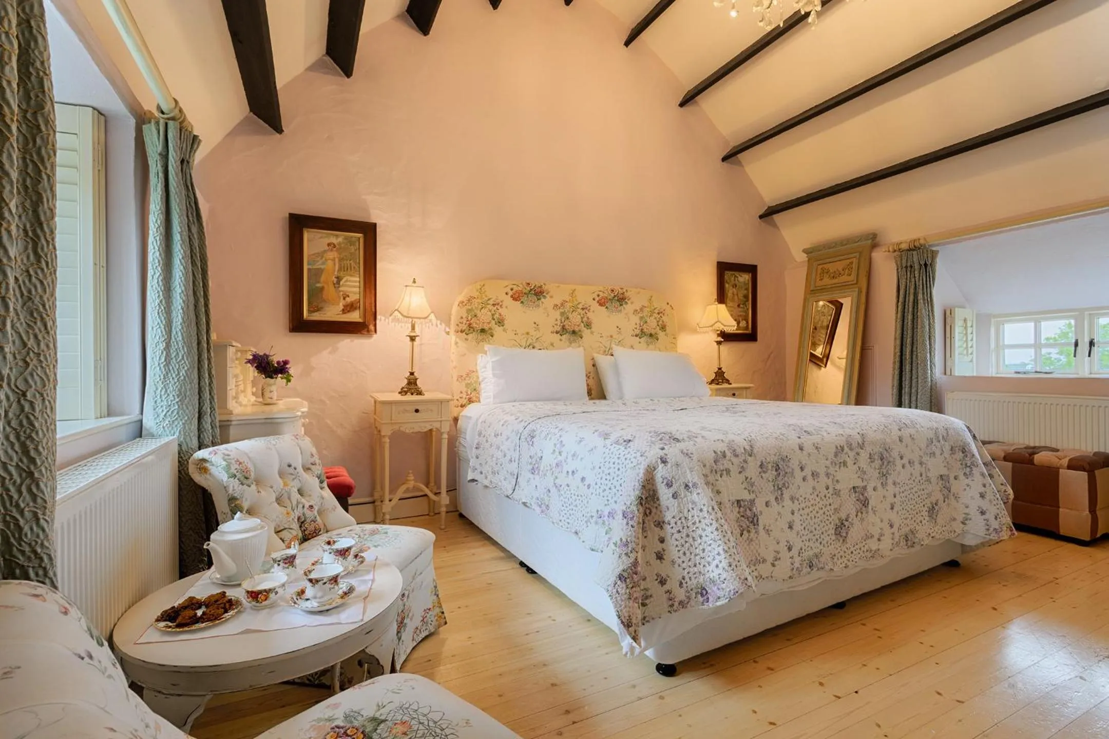 Bed in Weir Haven Boutique Accommodation