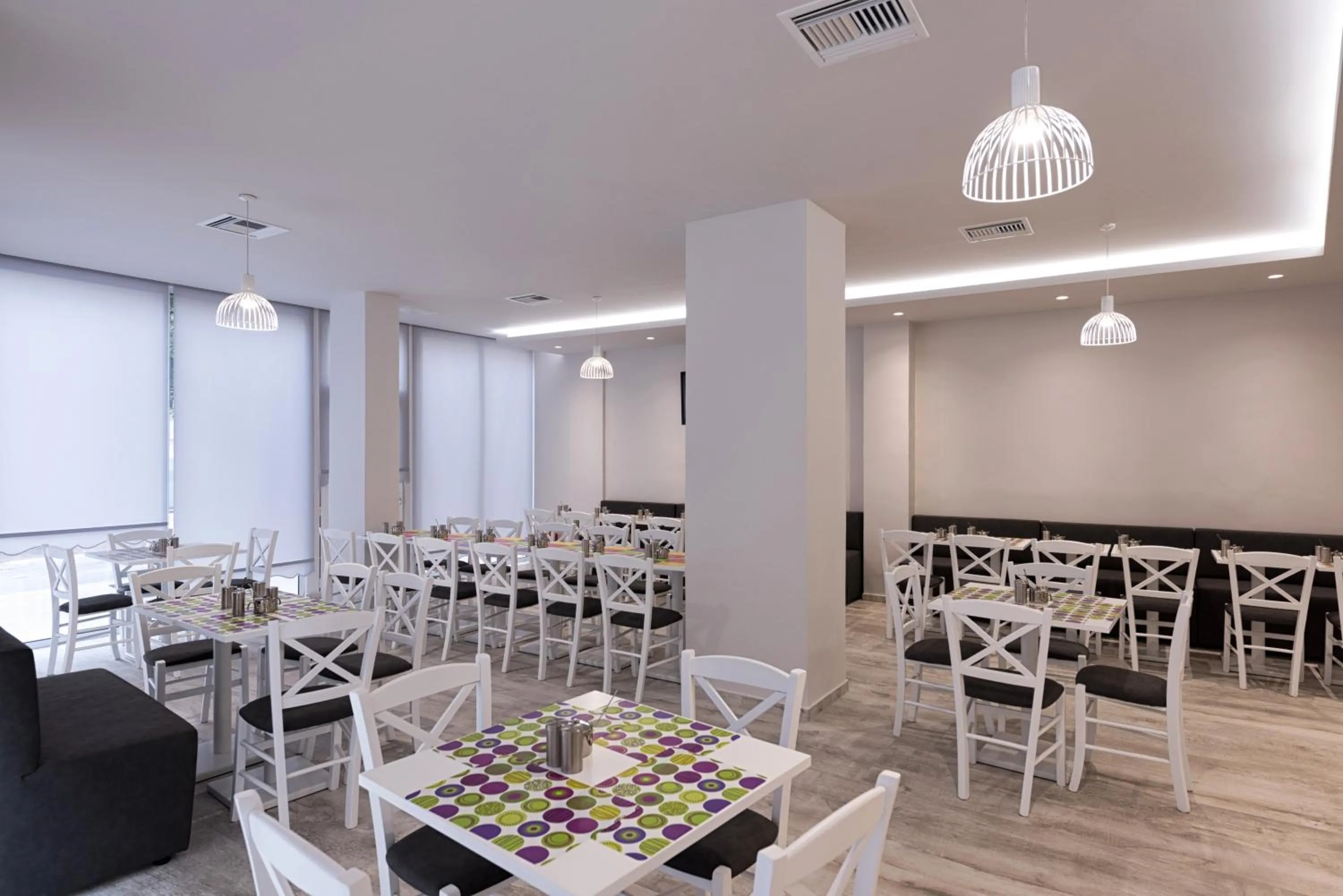 Restaurant/places to eat in Irini Hotel
