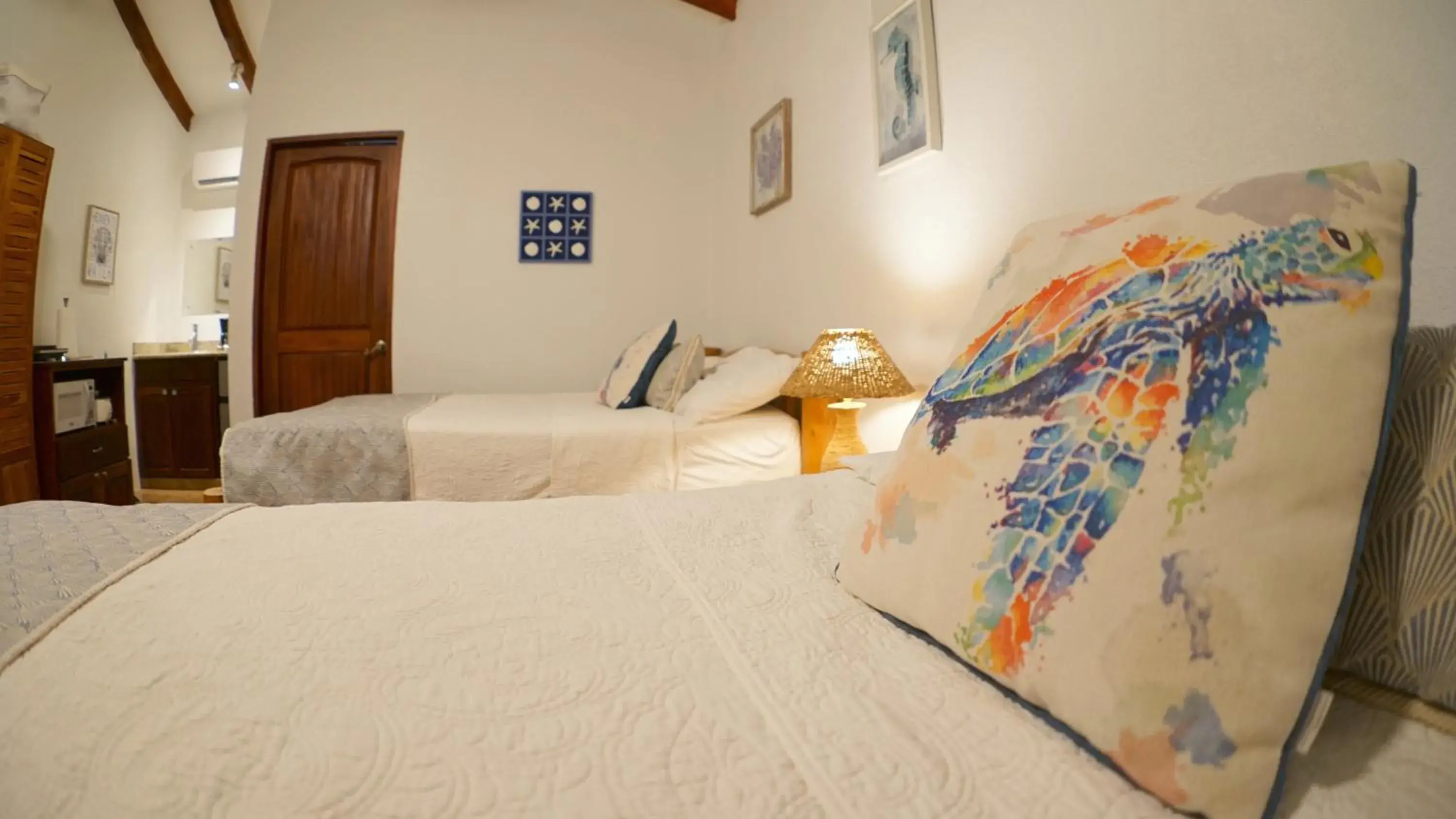 Deluxe Double Room with Balcony in Villas Welcome to Heaven Deluxe Double Room with Balcony in Villas Welcome to Heaven