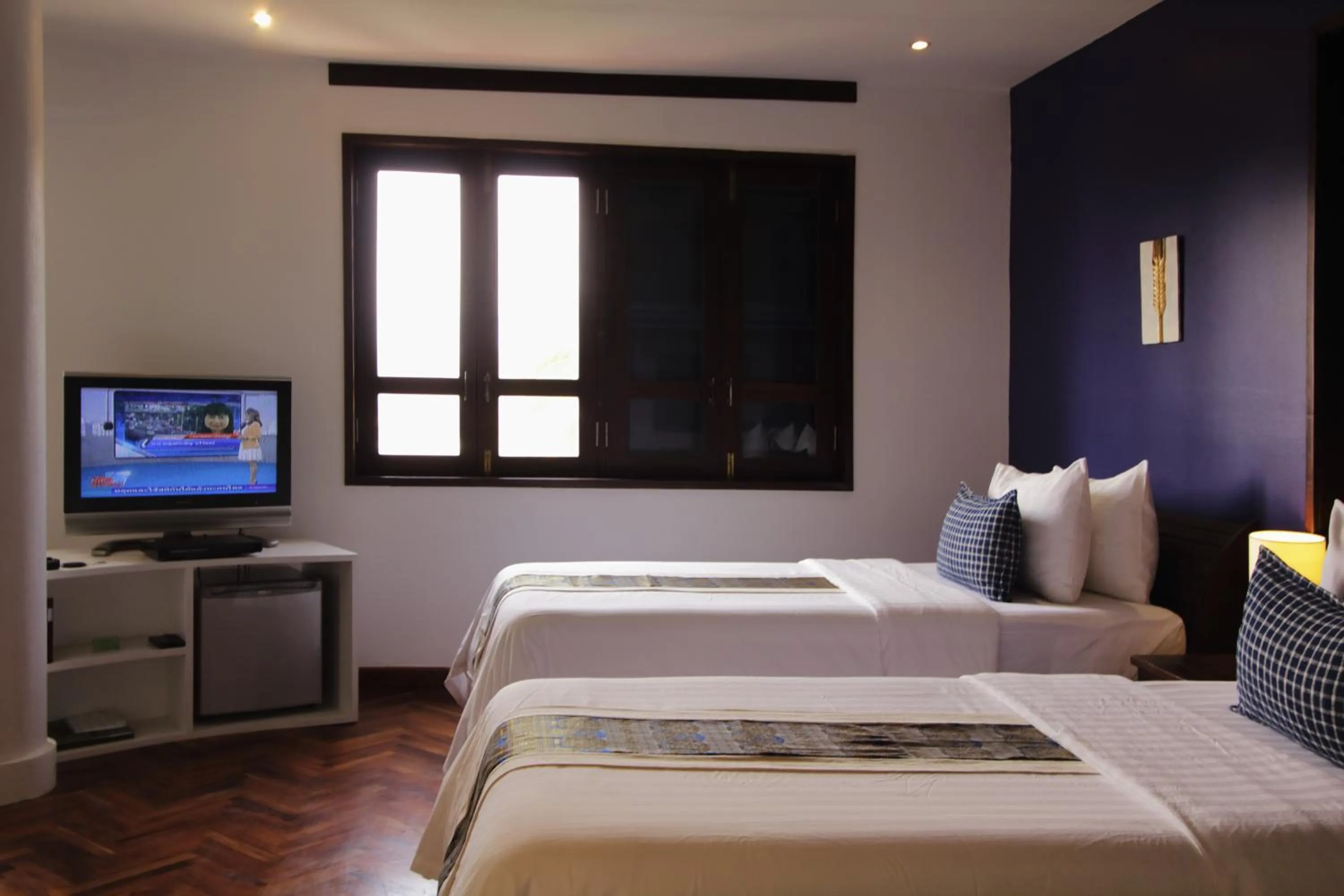 Photo of the whole room, Bed in Indigo House Hotel