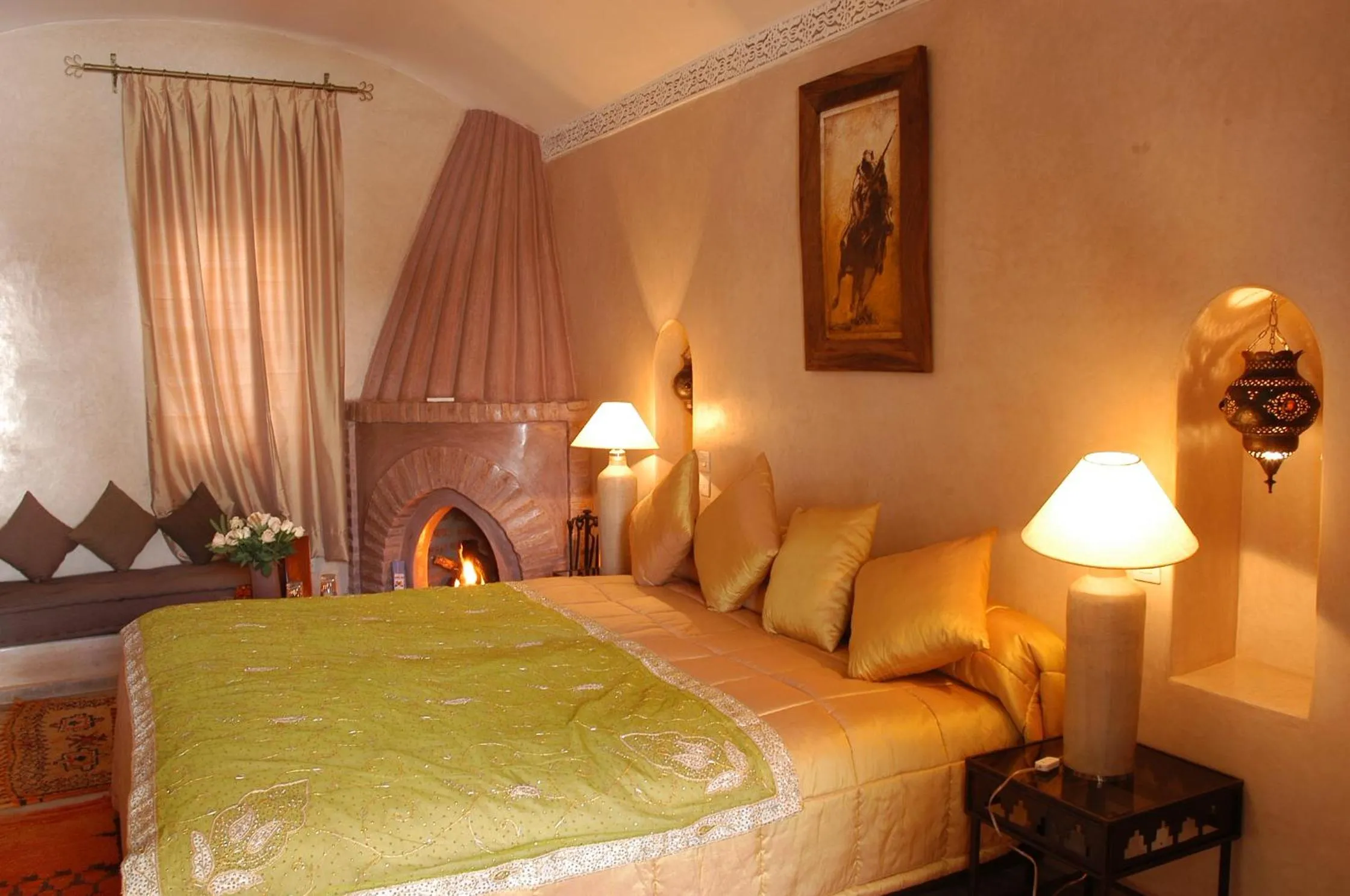 Bed in Riad Shama Suites & Spa