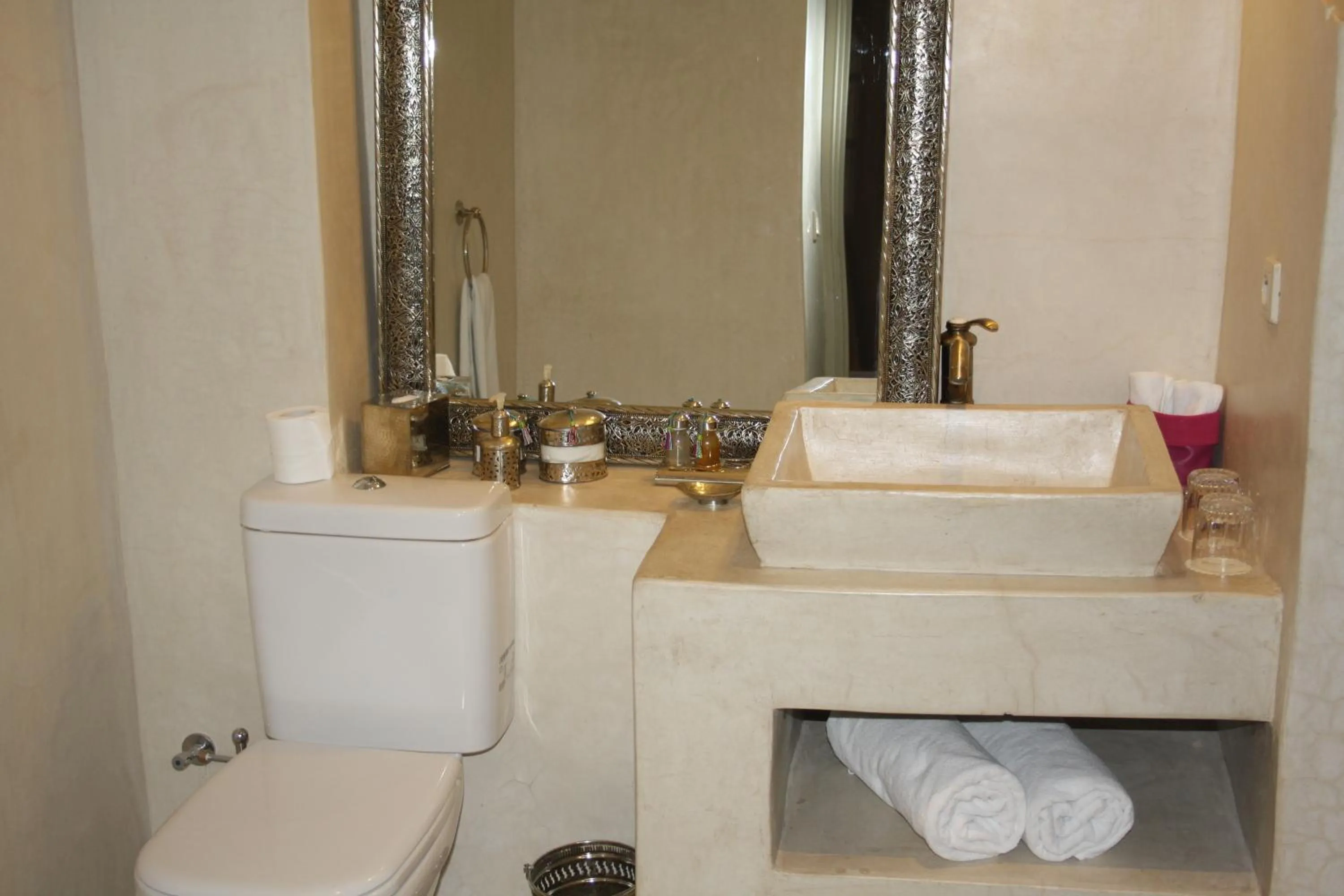 Bathroom in Riad Shama Suites & Spa