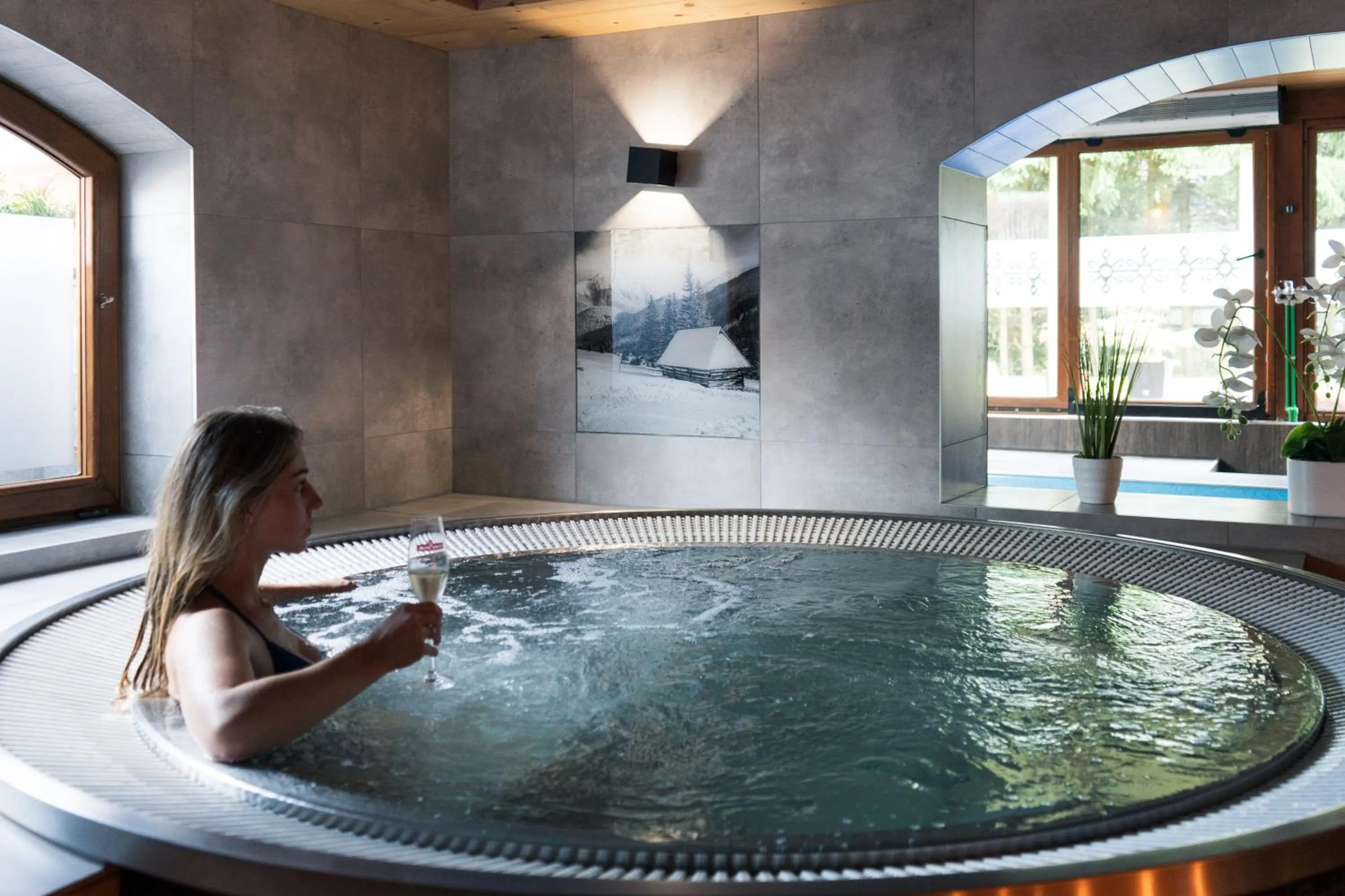 Hot Tub in Willa Baciarka-basen, sauny i jacuzzi