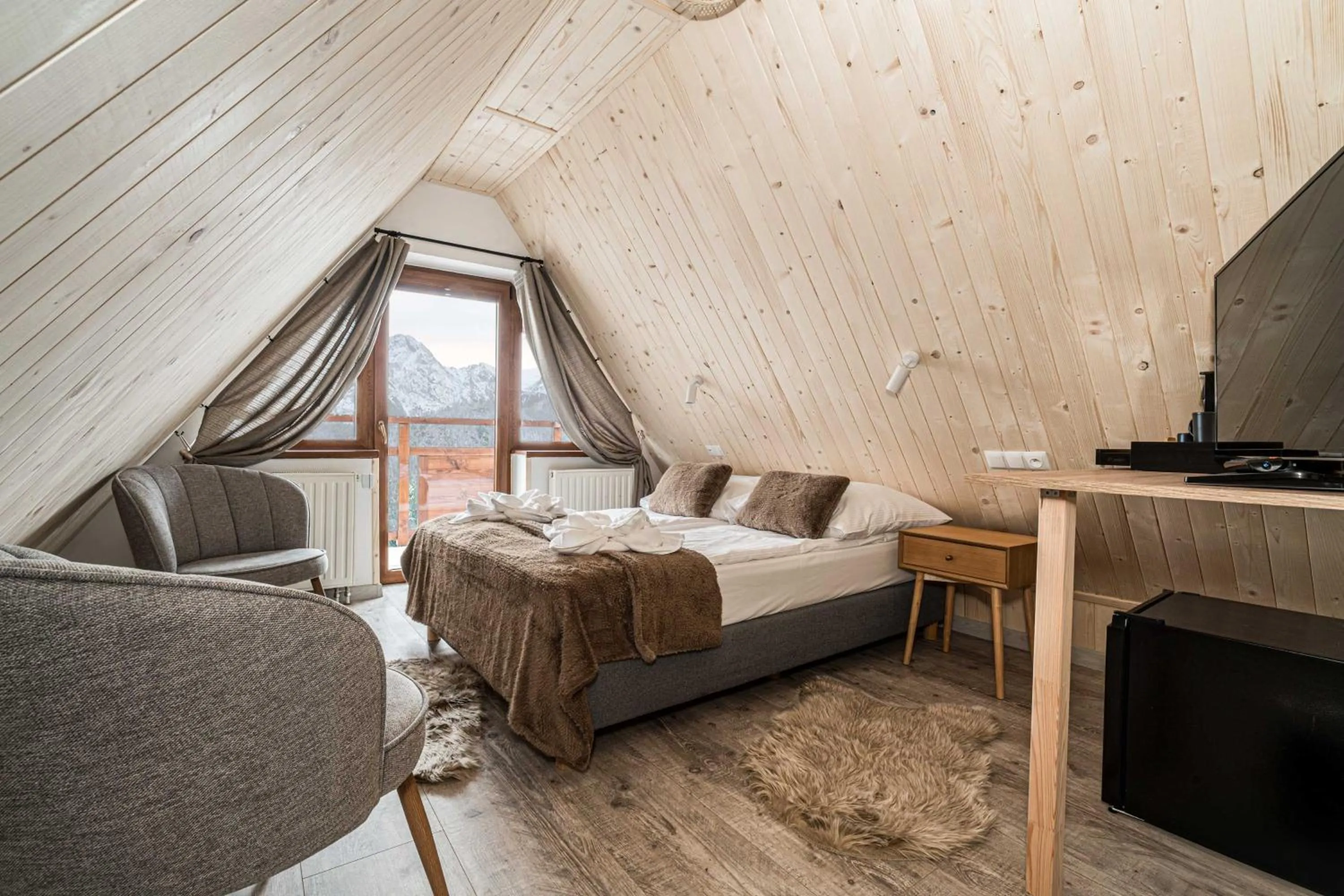 Bed in Willa Baciarka-basen, sauny i jacuzzi