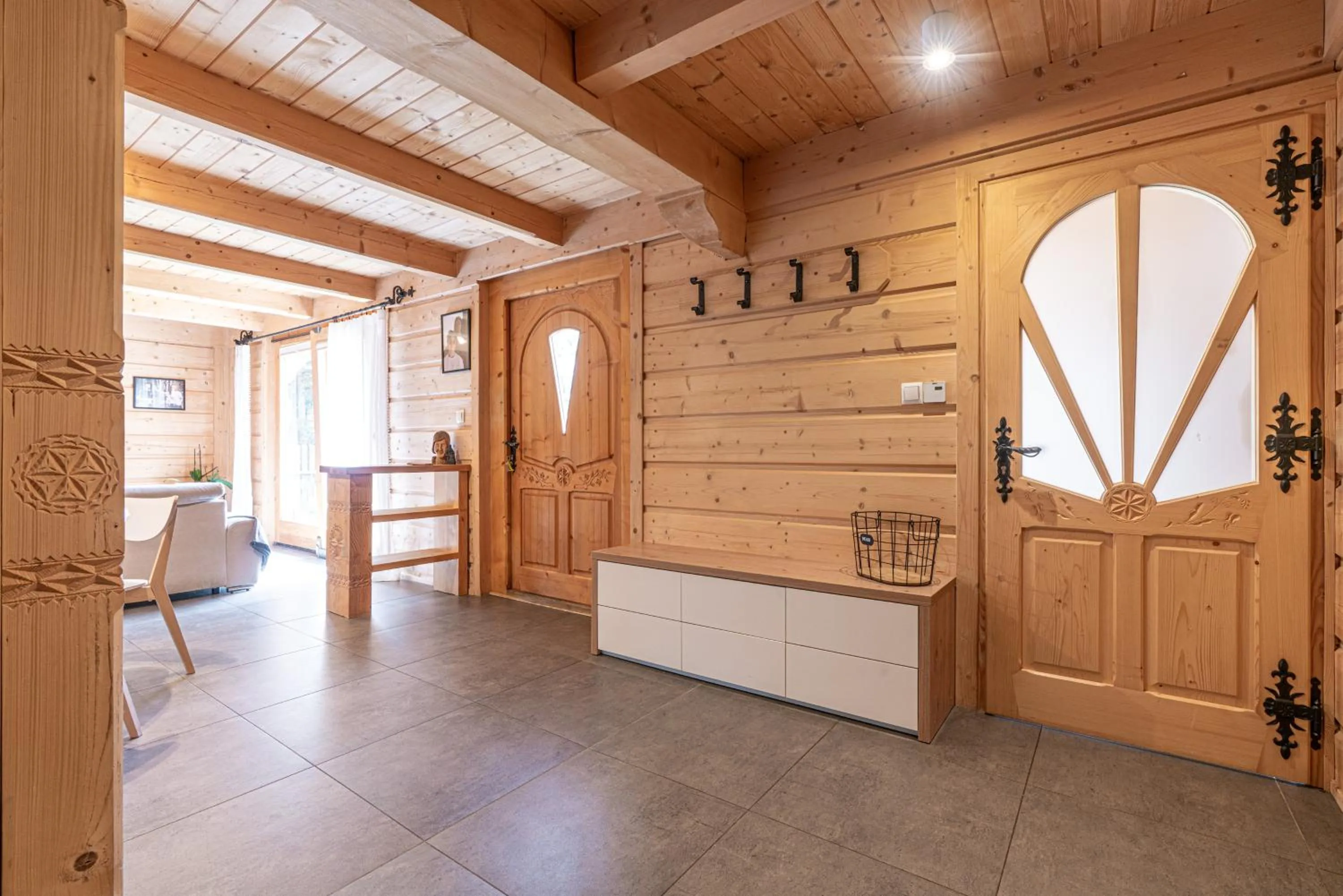 Living room in Willa Baciarka-basen, sauny i jacuzzi