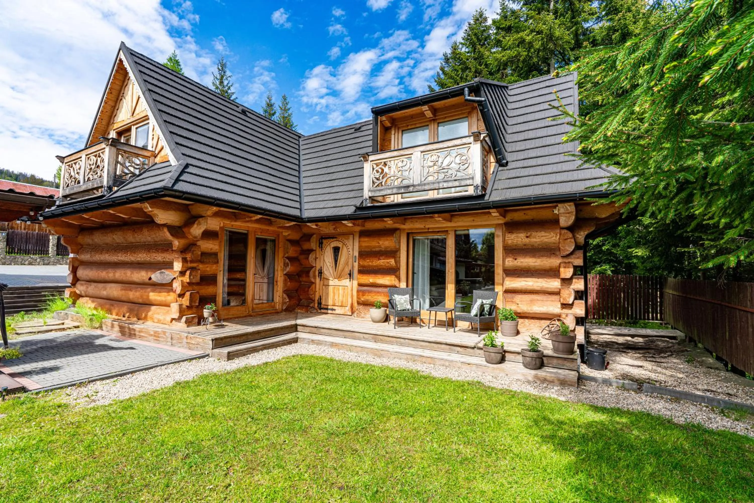 Property building in Willa Baciarka-basen, sauny i jacuzzi